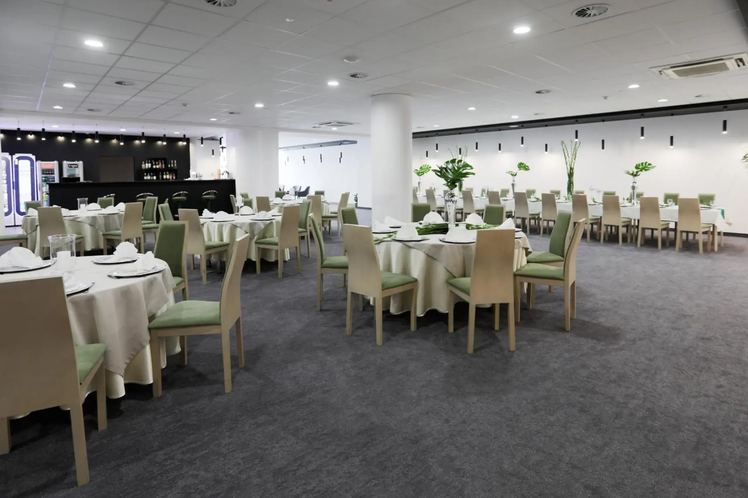 Restaurant/places to eat in Hotel Sport Restaurant/places to eat in Hotel Sport