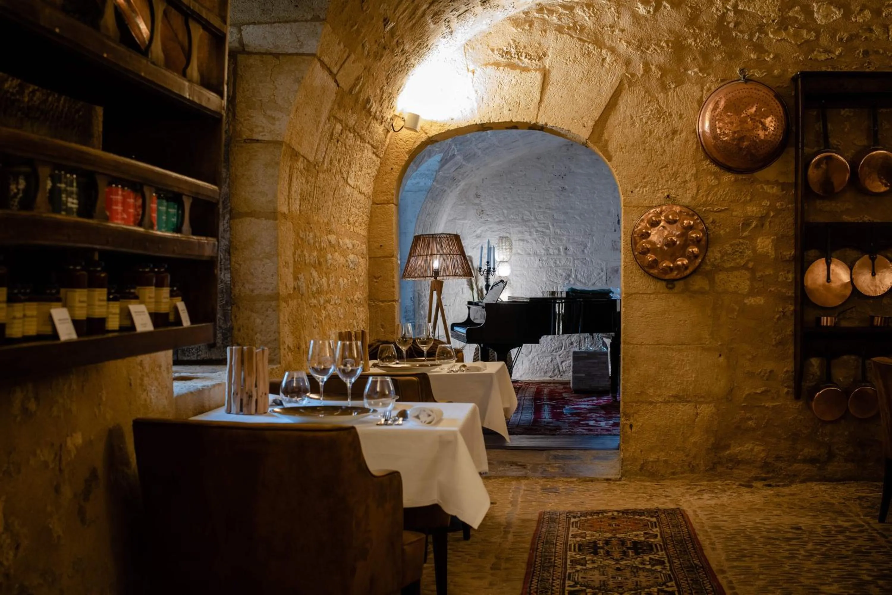 Restaurant/places to eat in Hôtel de Bouilhac