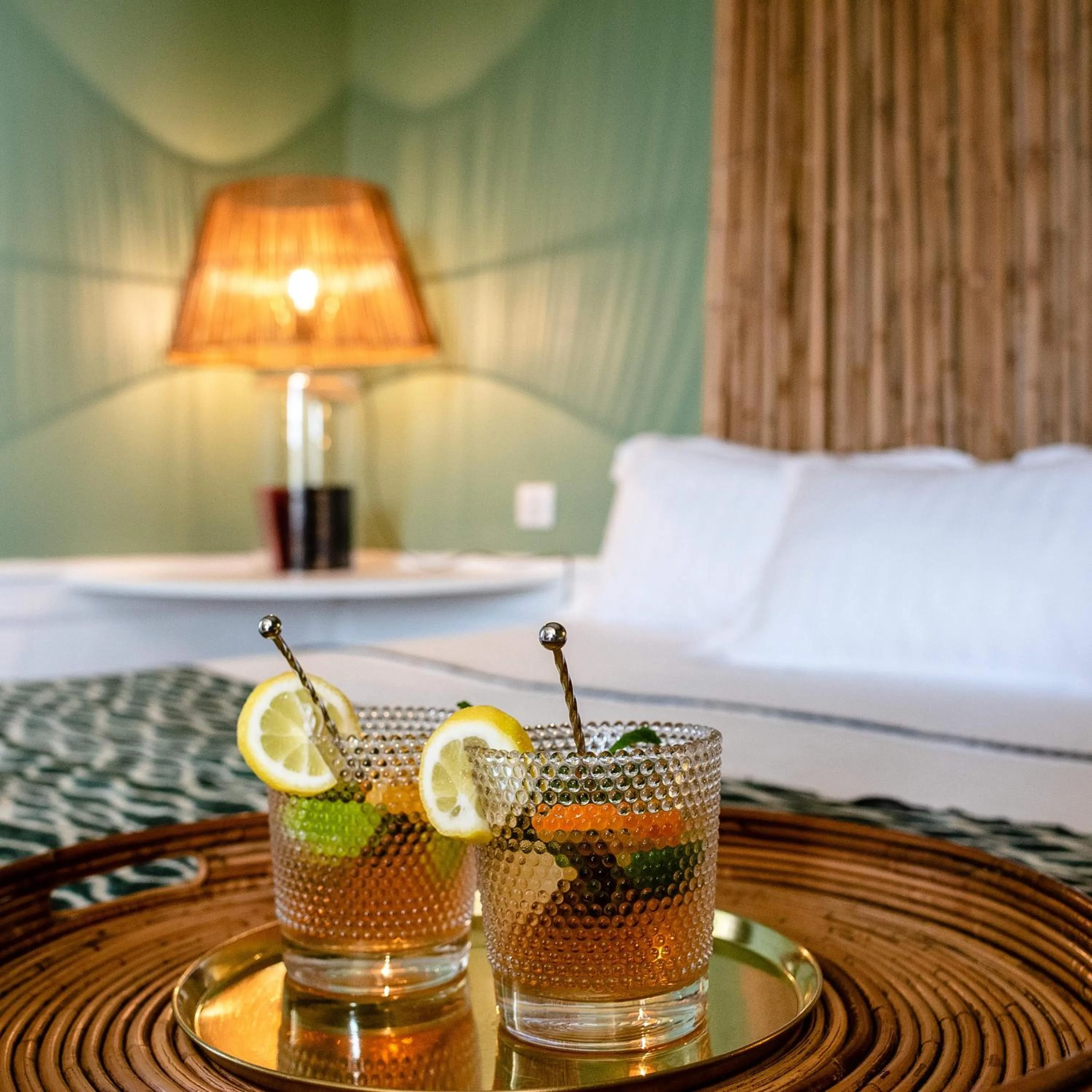 VIP, Bed in Hôtel de Bouilhac