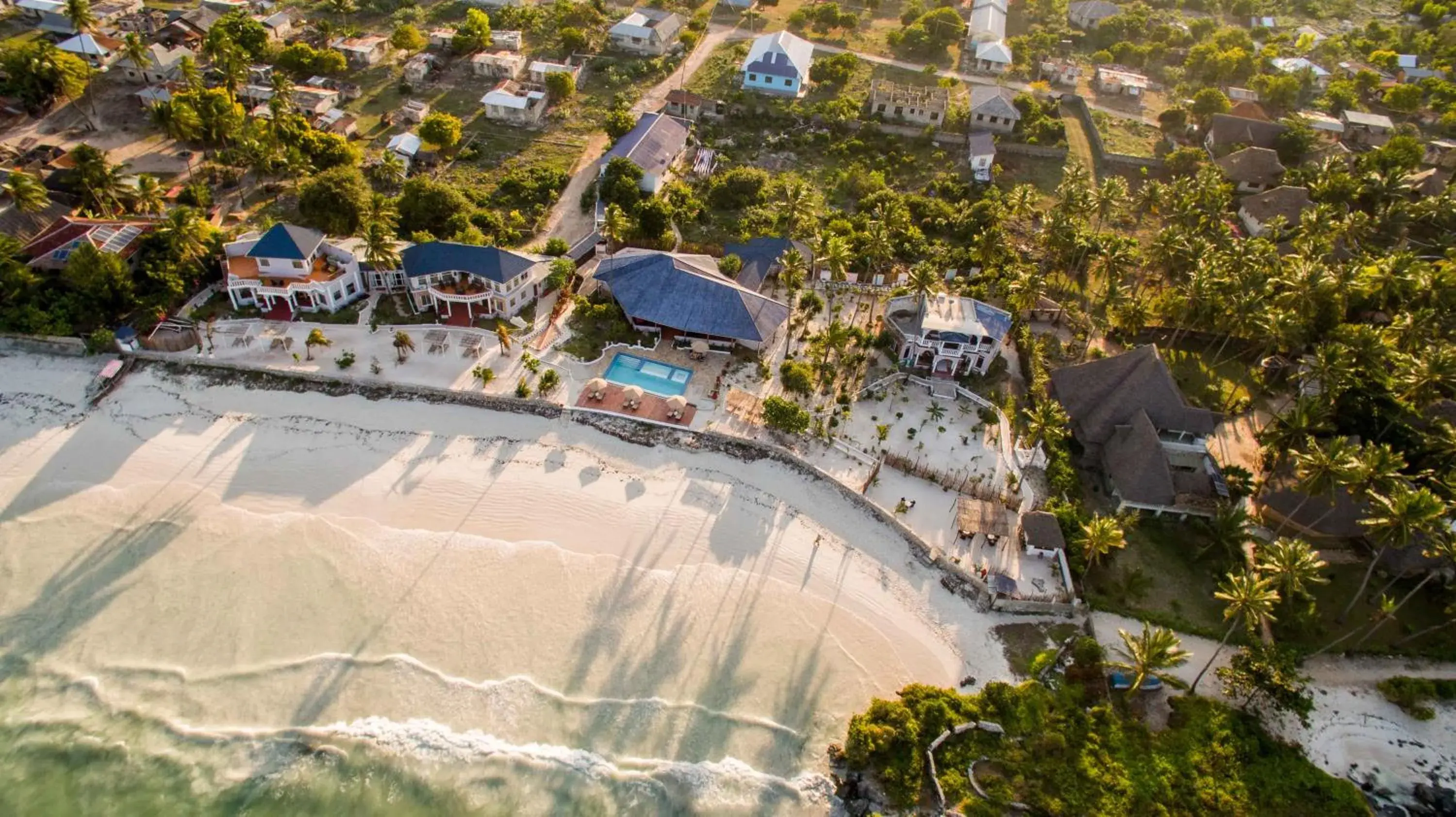 Property building in Jafferji Beach Retreat Property building in Jafferji Beach Retreat