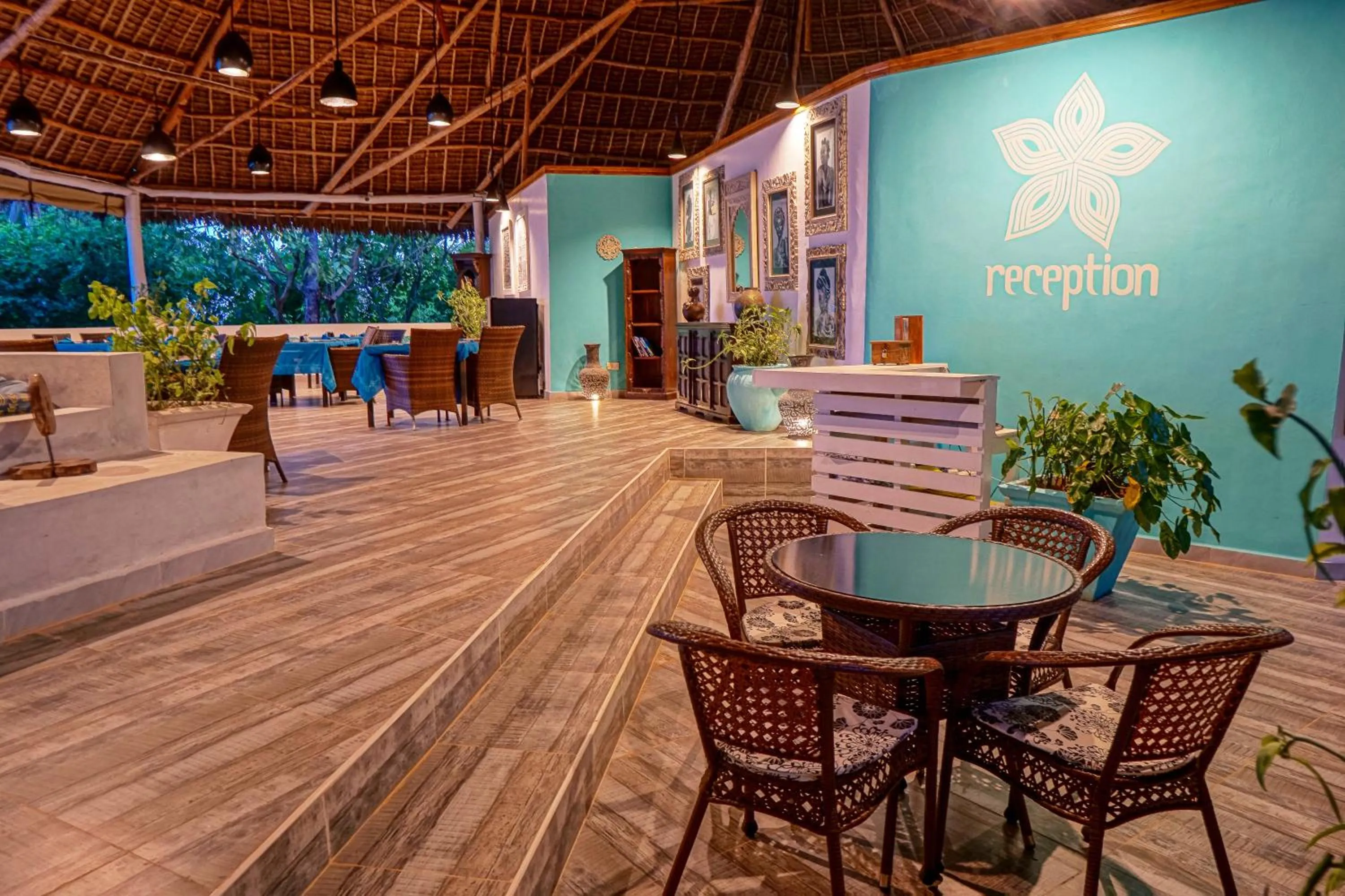 Restaurant/places to eat in Jafferji Beach Retreat