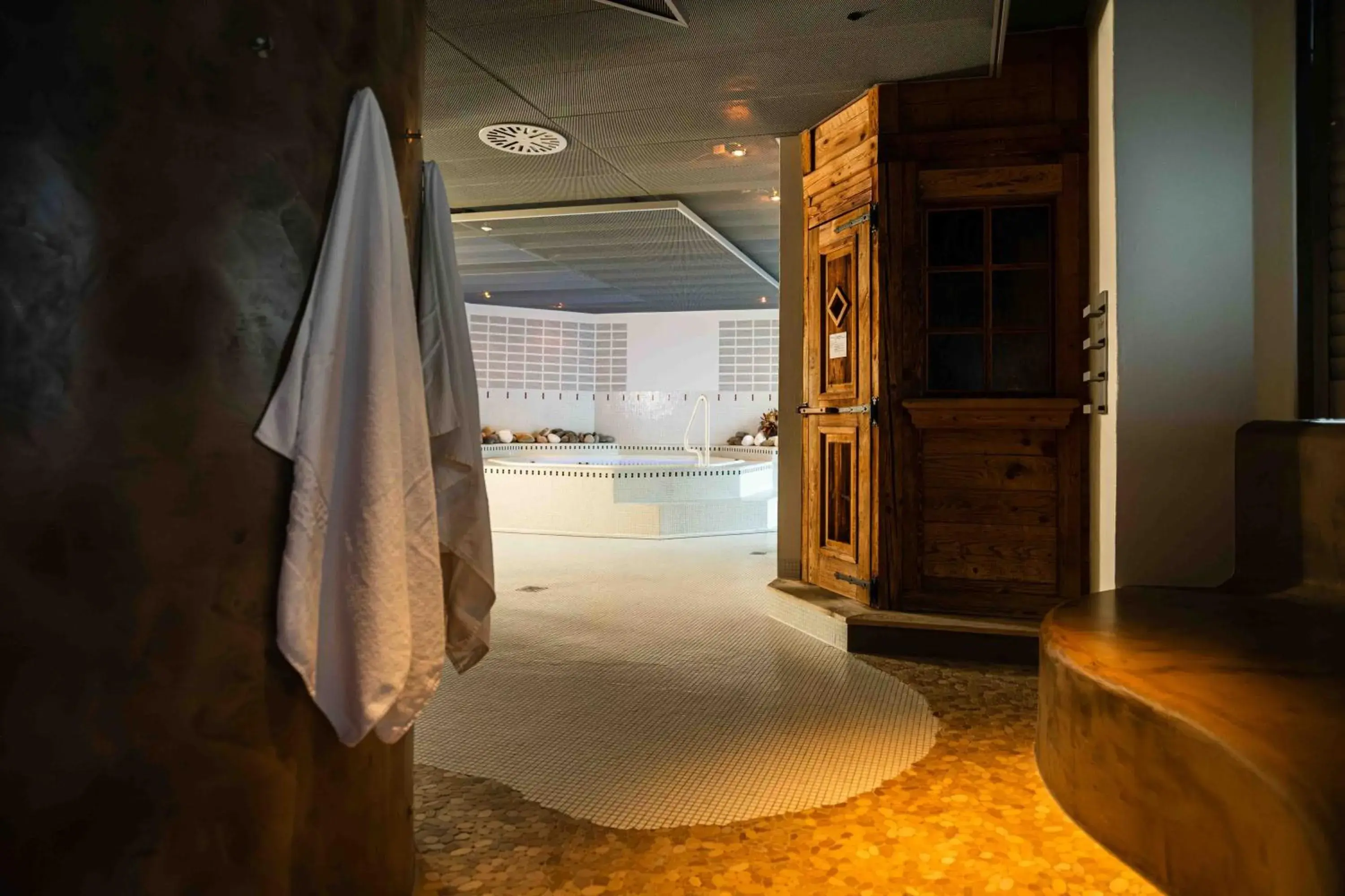Spa and wellness centre/facilities, Bed in Hotel Seepark Thun Spa and wellness centre/facilities, Bed in Hotel Seepark Thun