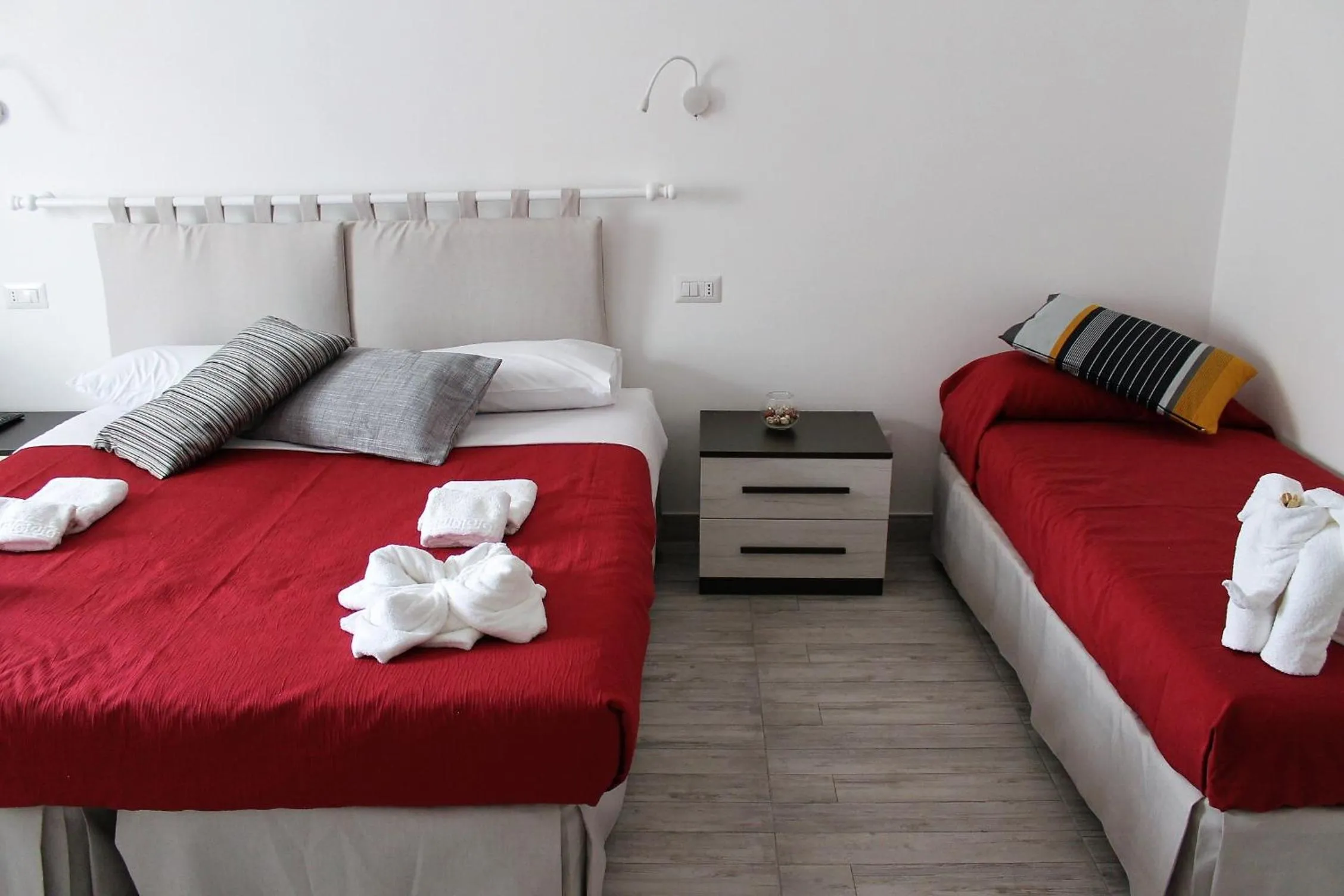 Photo of the whole room in Oltre la Costa