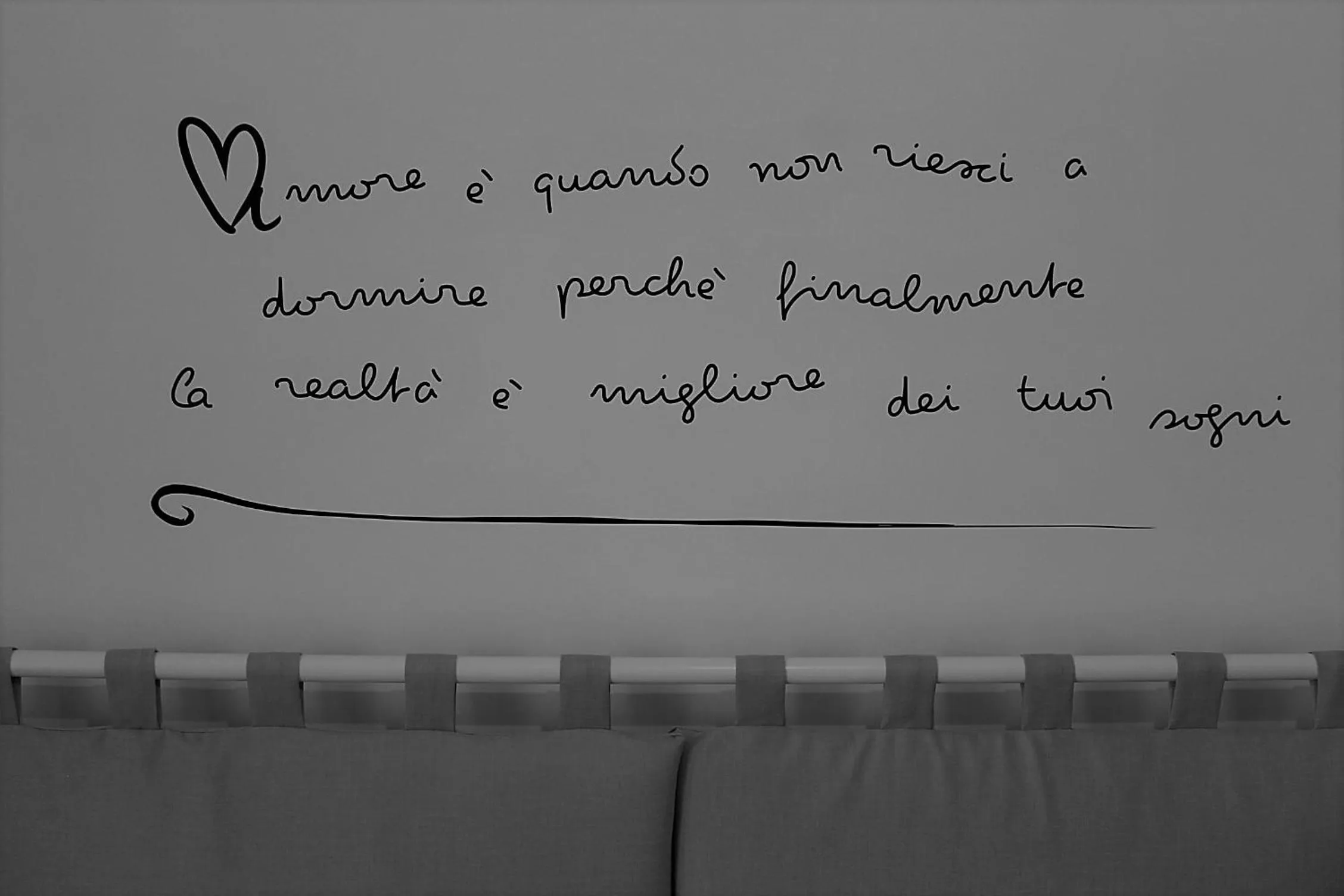 Decorative detail in Oltre la Costa