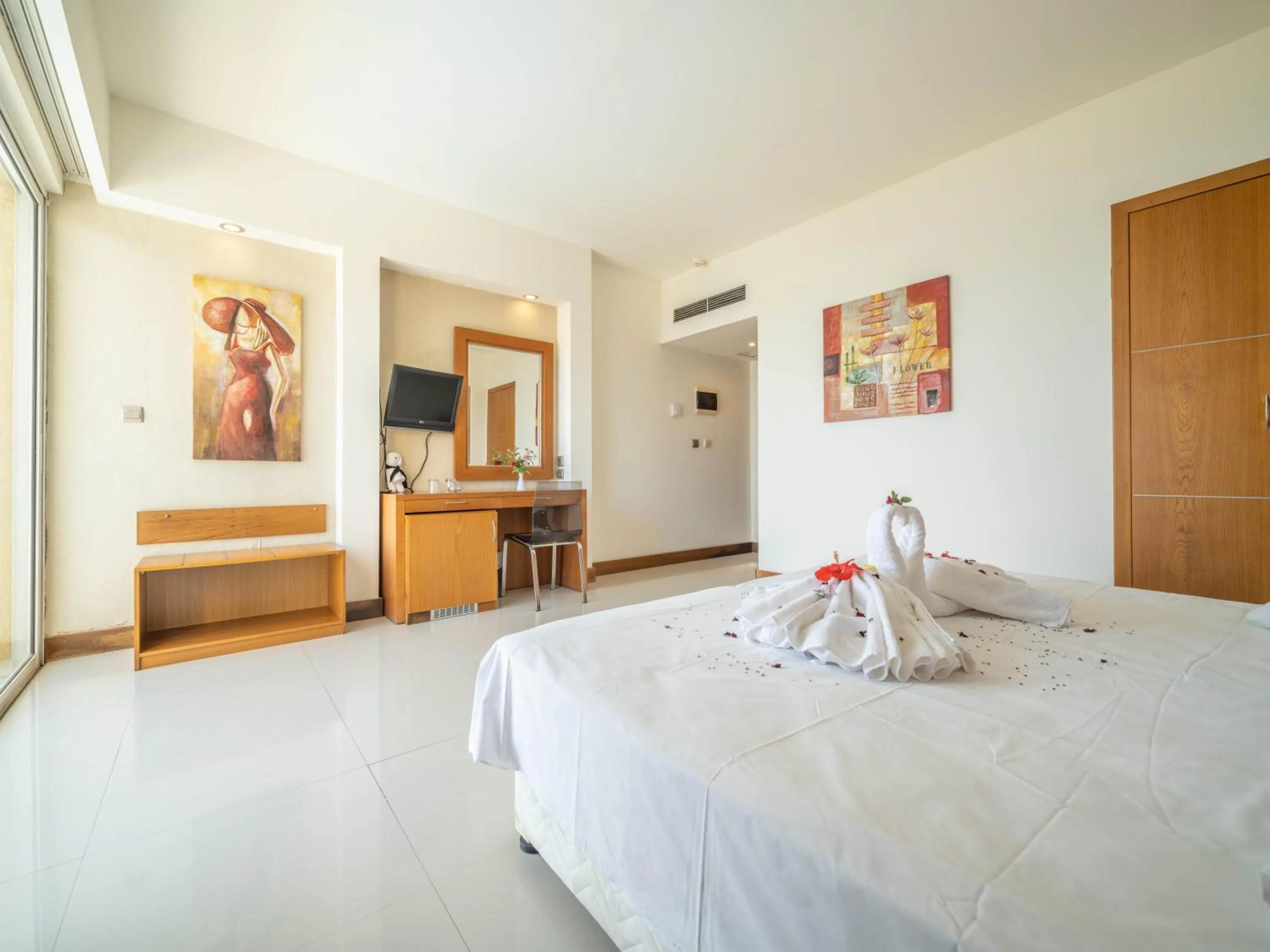 Bedroom, Bed in Sunshine Rhodes