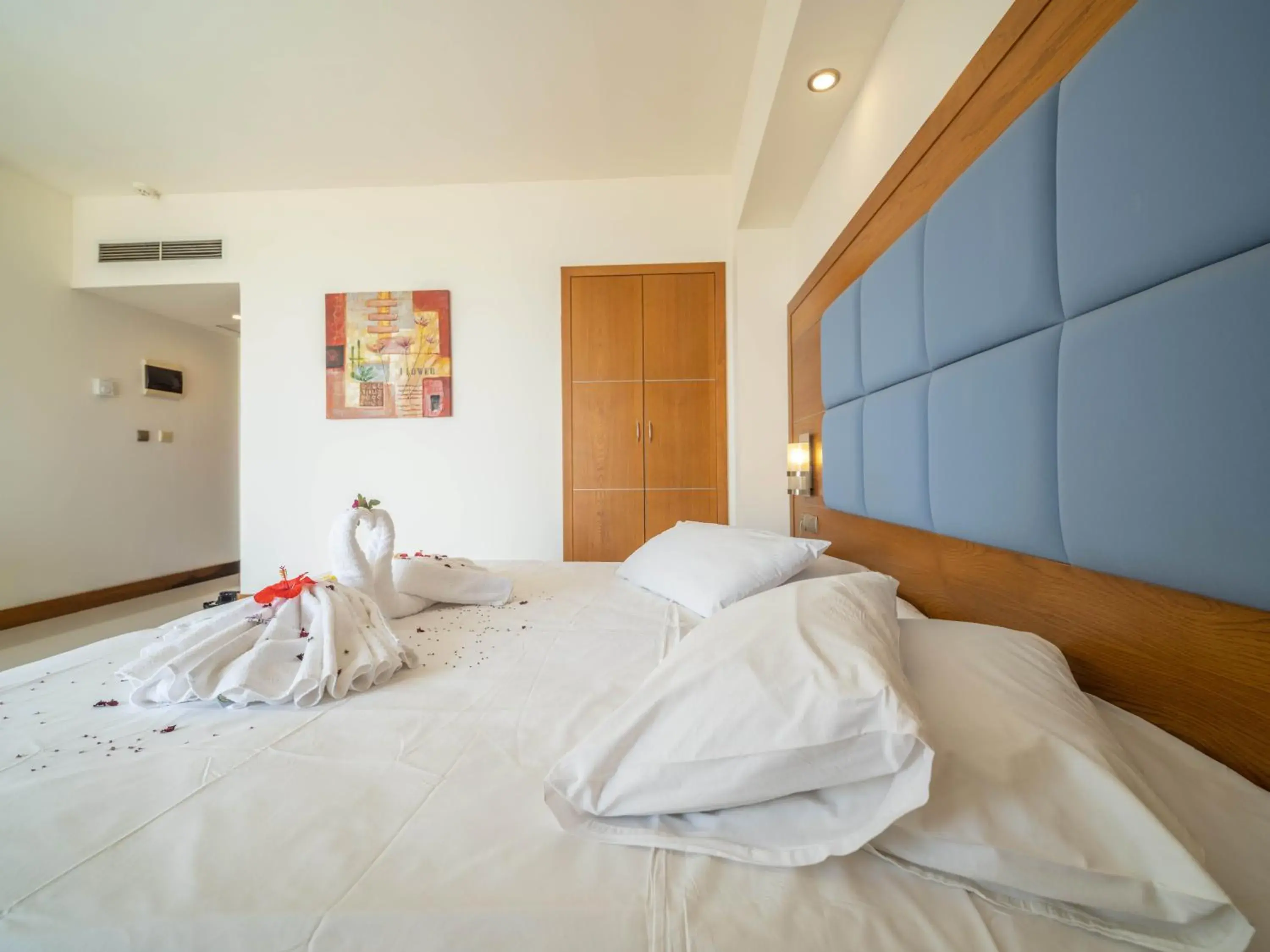 Bedroom, Bed in Sunshine Rhodes Bedroom, Bed in Sunshine Rhodes