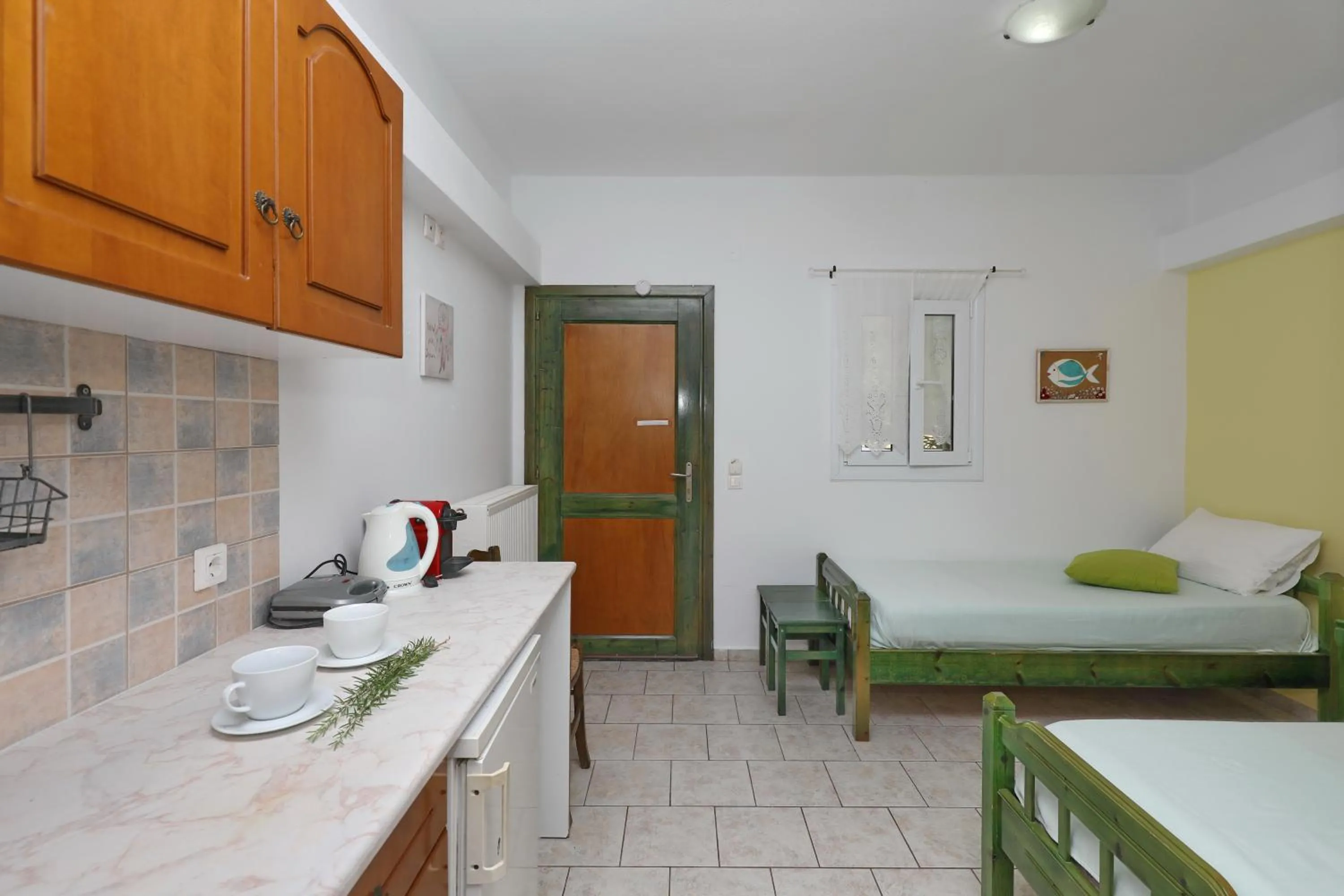 Photo of the whole room, Bed in Liofoto