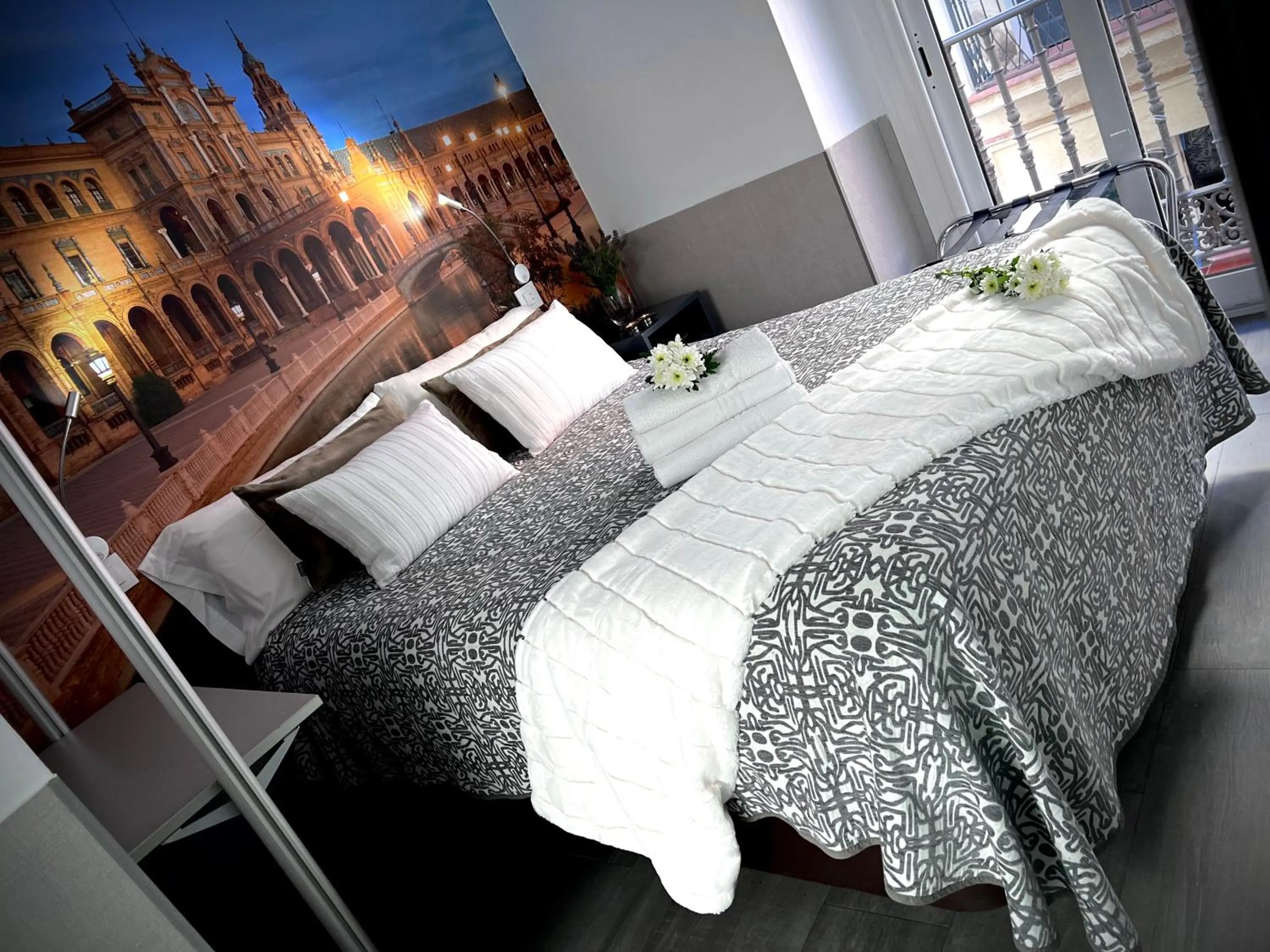 Bedroom, Bed in Hostal Paco´s