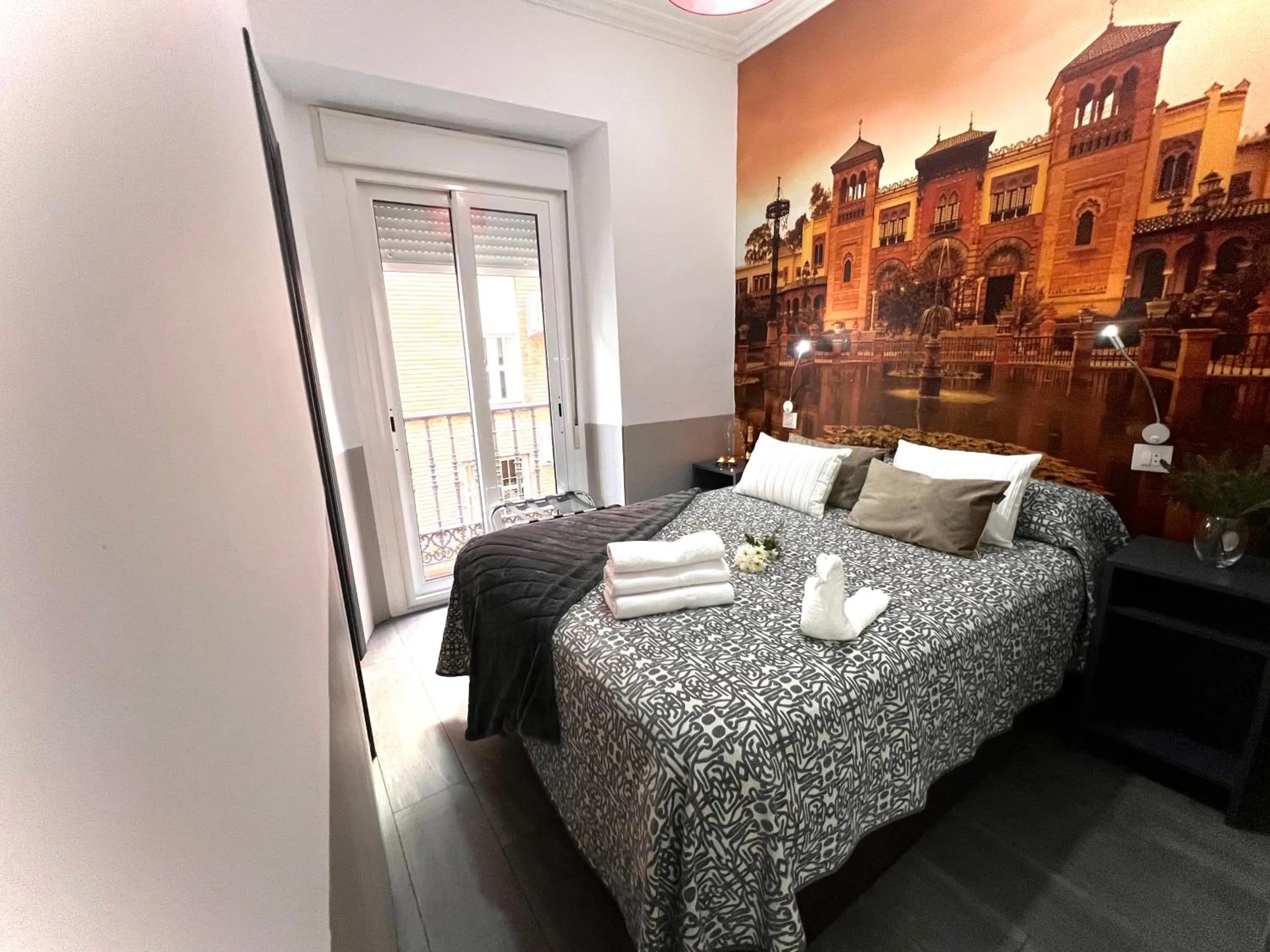 Bedroom, Bed in Hostal Paco´s