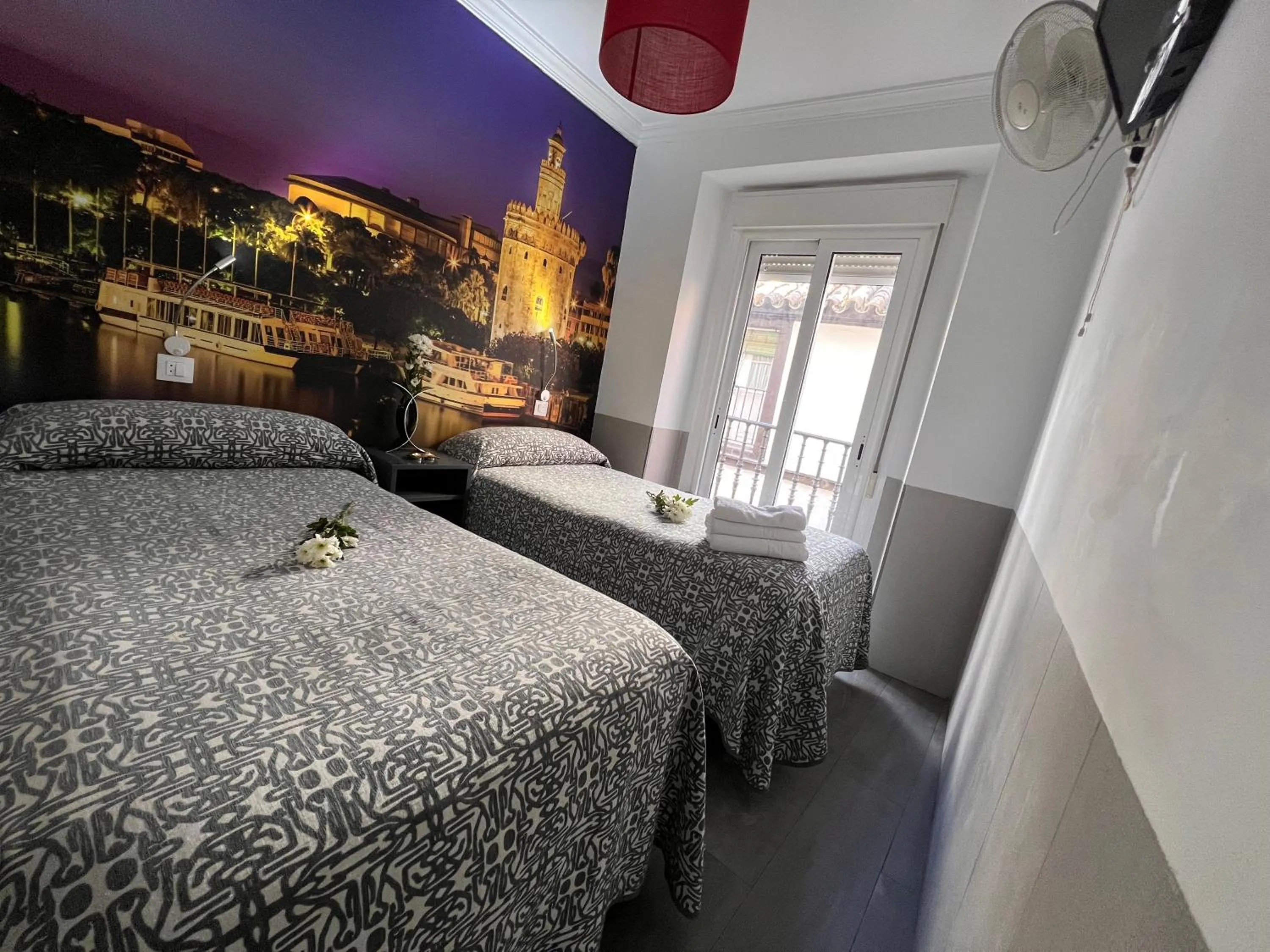 Bedroom, Bed in Hostal Paco´s