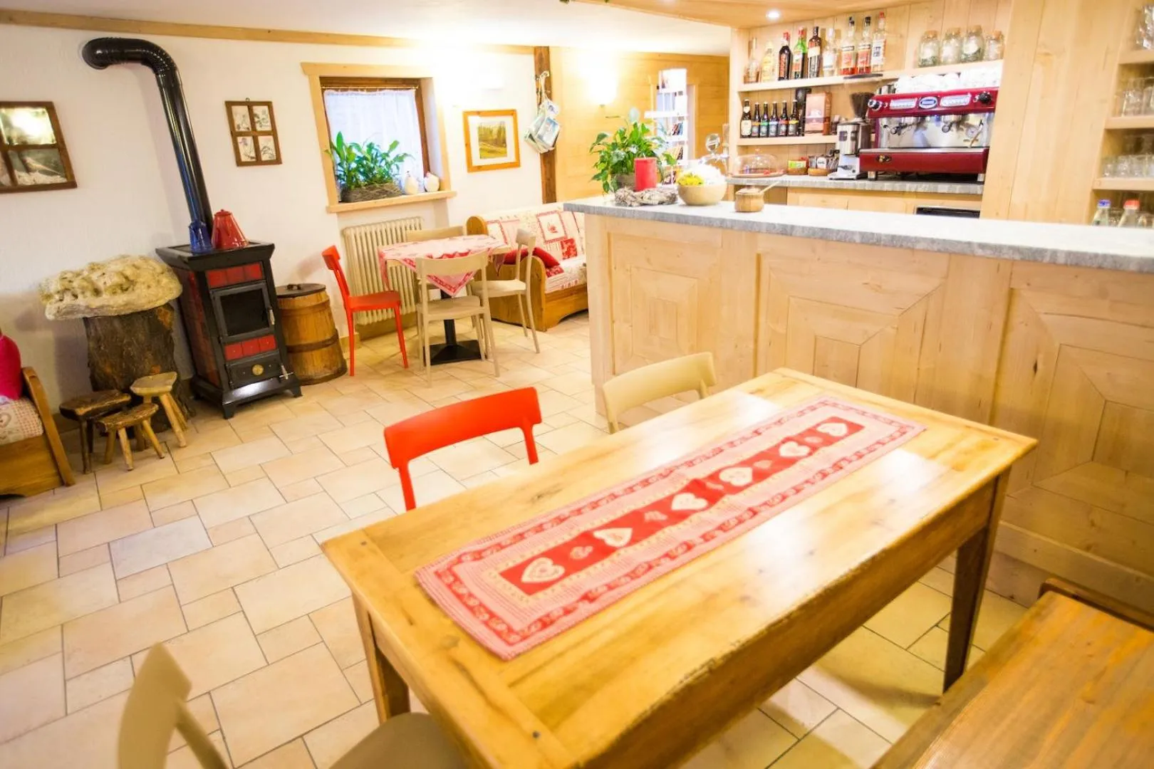 Lounge or bar in Hotel Restaurant La Barme