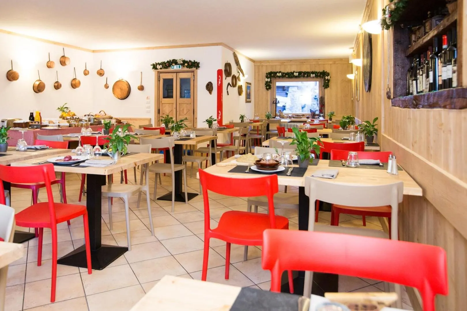 Restaurant/places to eat in Hotel Restaurant La Barme