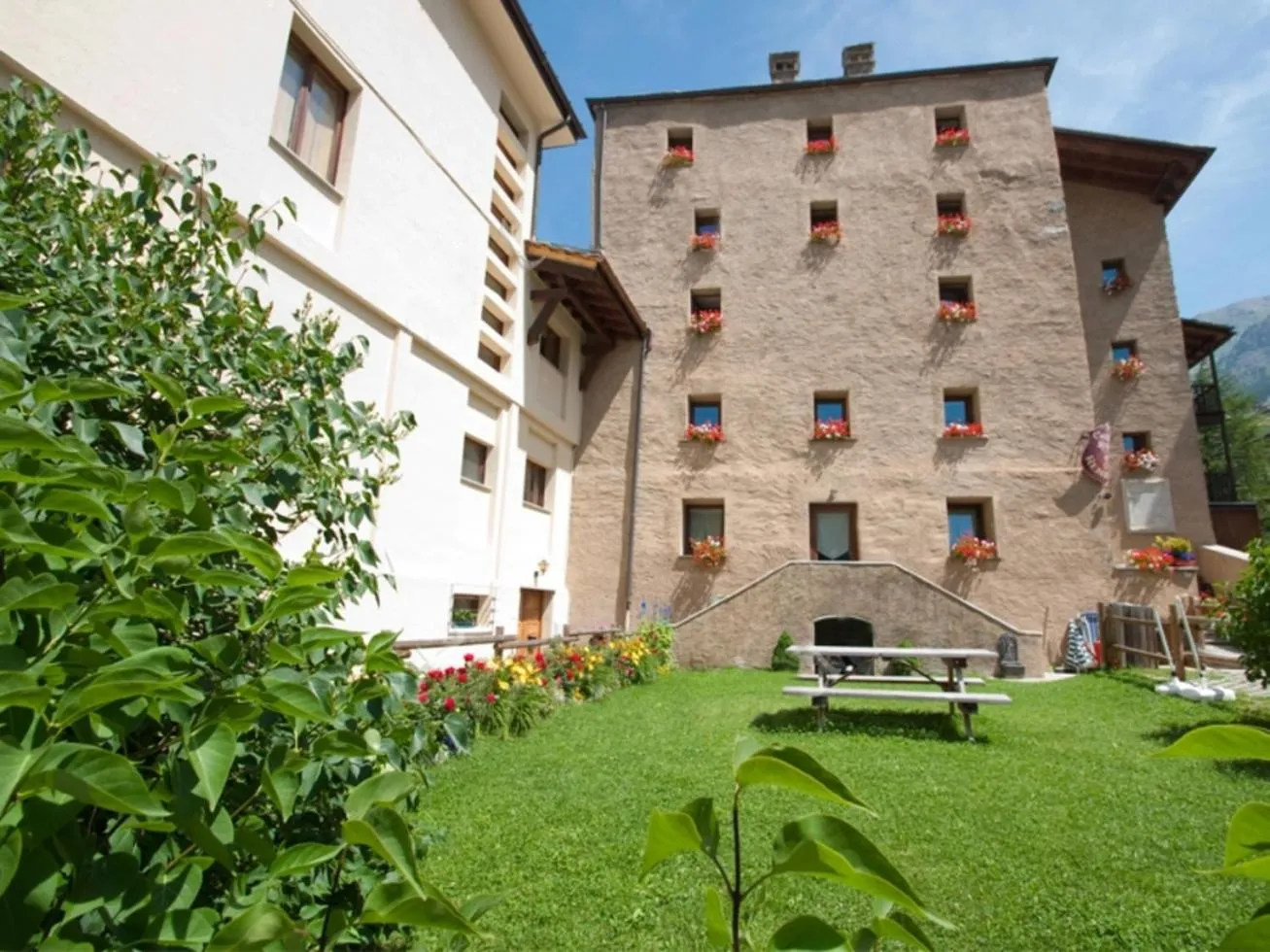 Facade/entrance in Résidence Château Royal