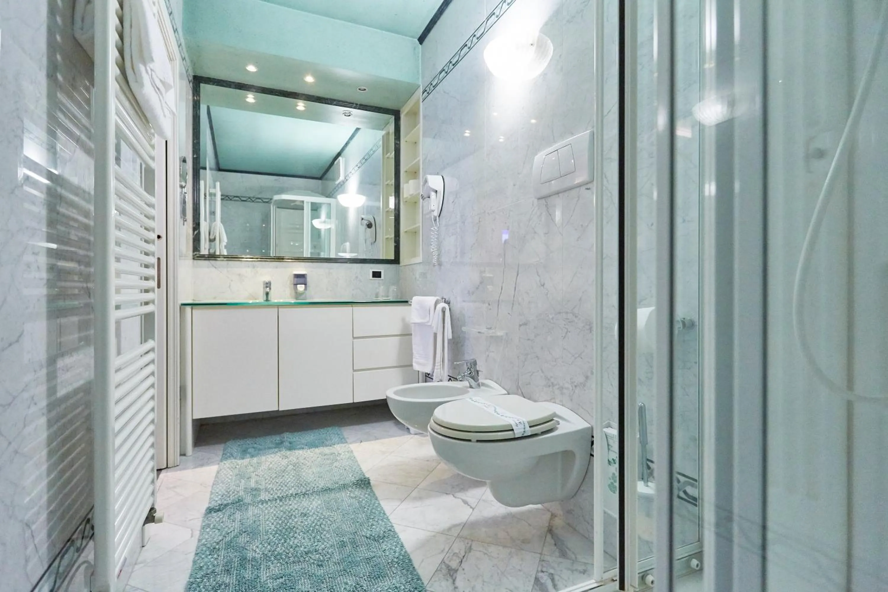 Shower in HOTEL Villa Lilla