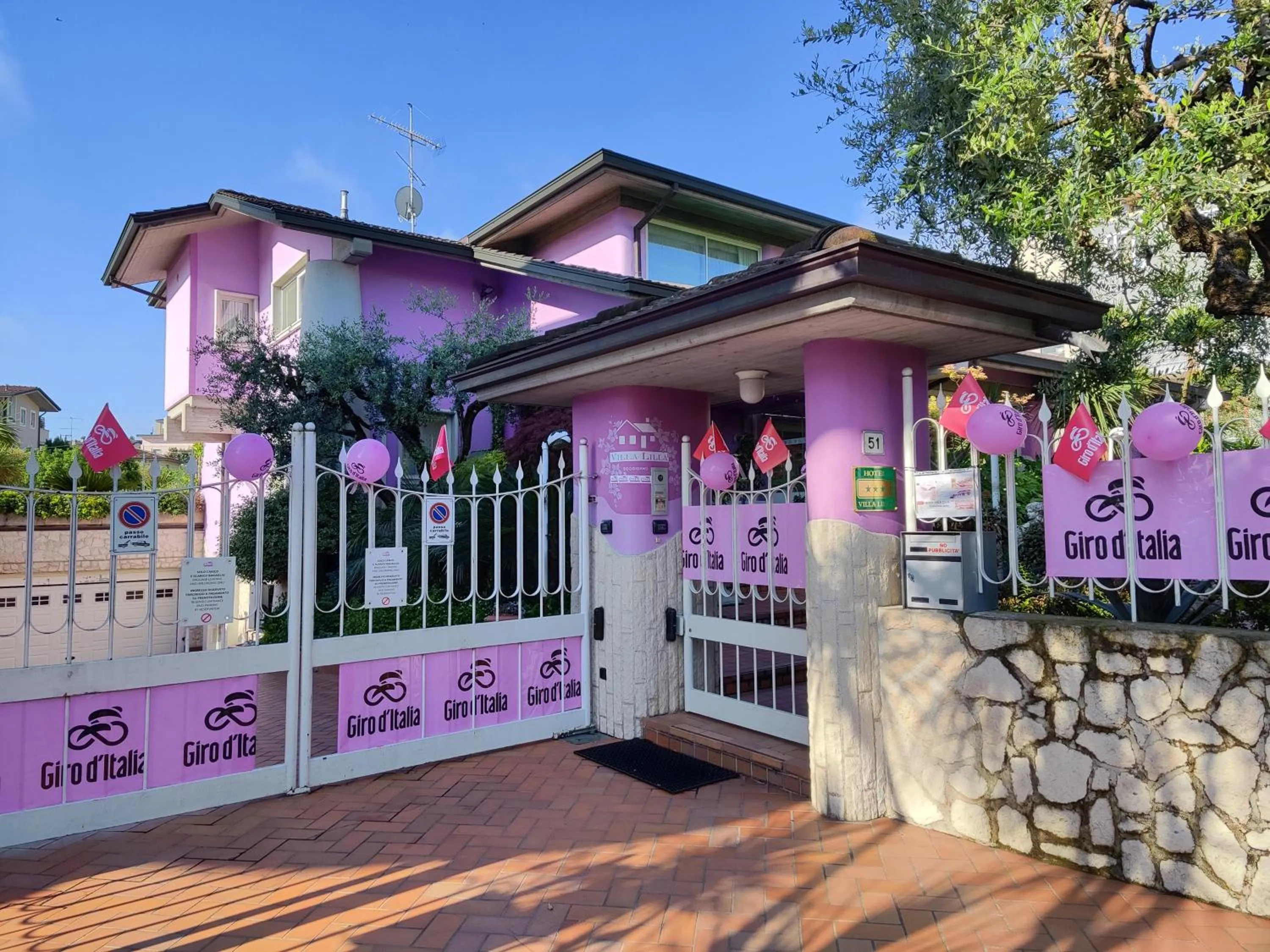 Property building in HOTEL Villa Lilla