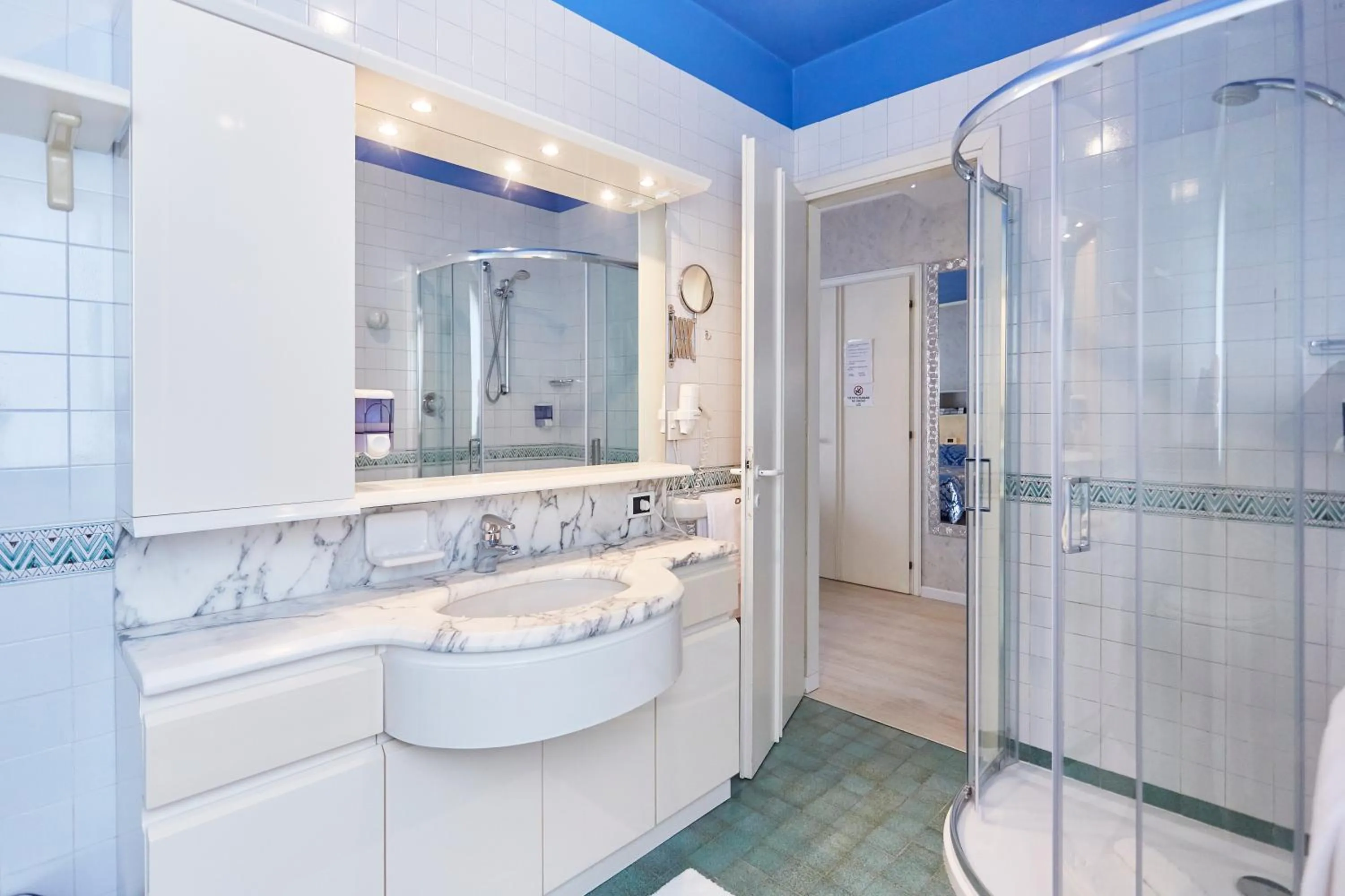 Bathroom in HOTEL Villa Lilla