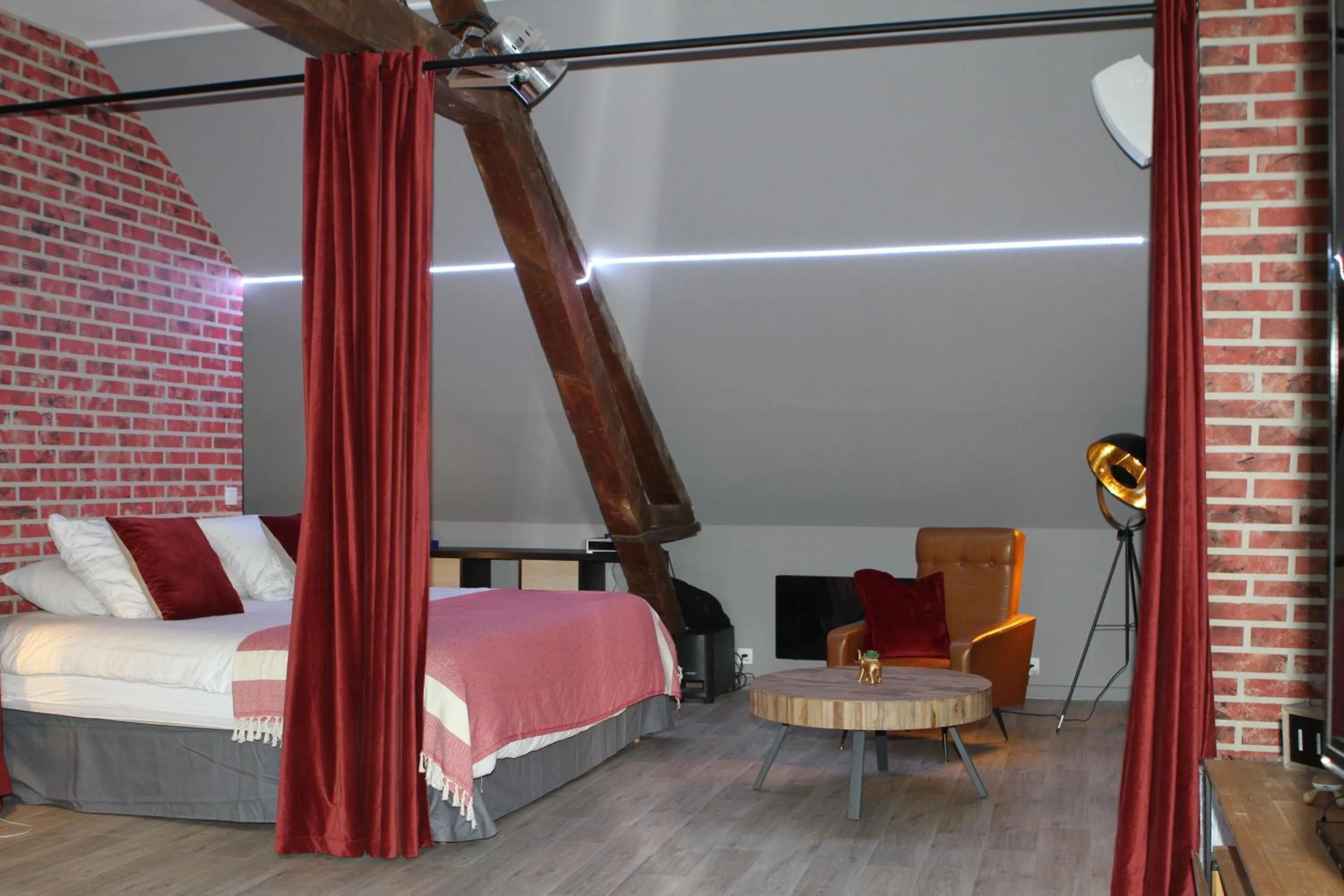 Massage, Bed in Une maison en ville Hypercentre - Spa