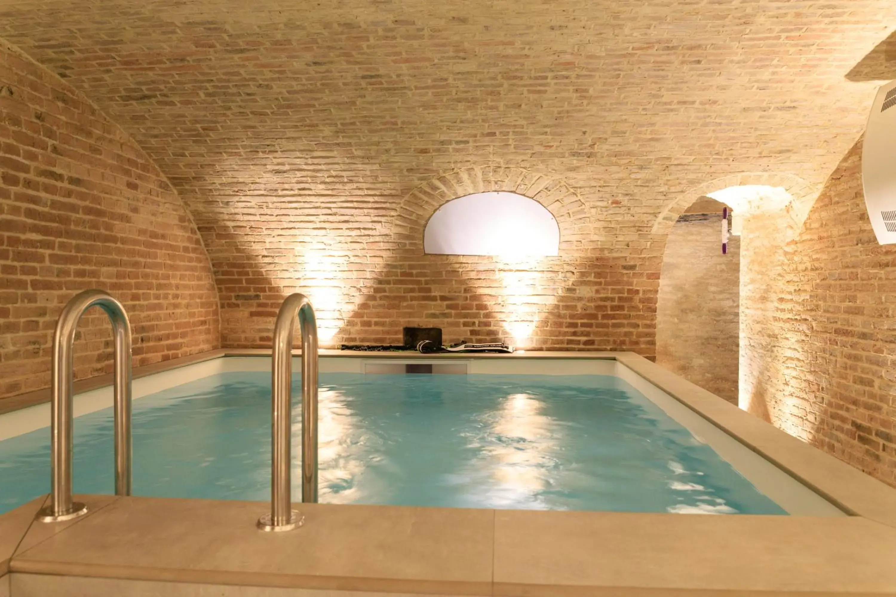 Double Room with Private Bathroom in Une maison en ville Hypercentre - Spa Double Room with Private Bathroom in Une maison en ville Hypercentre - Spa