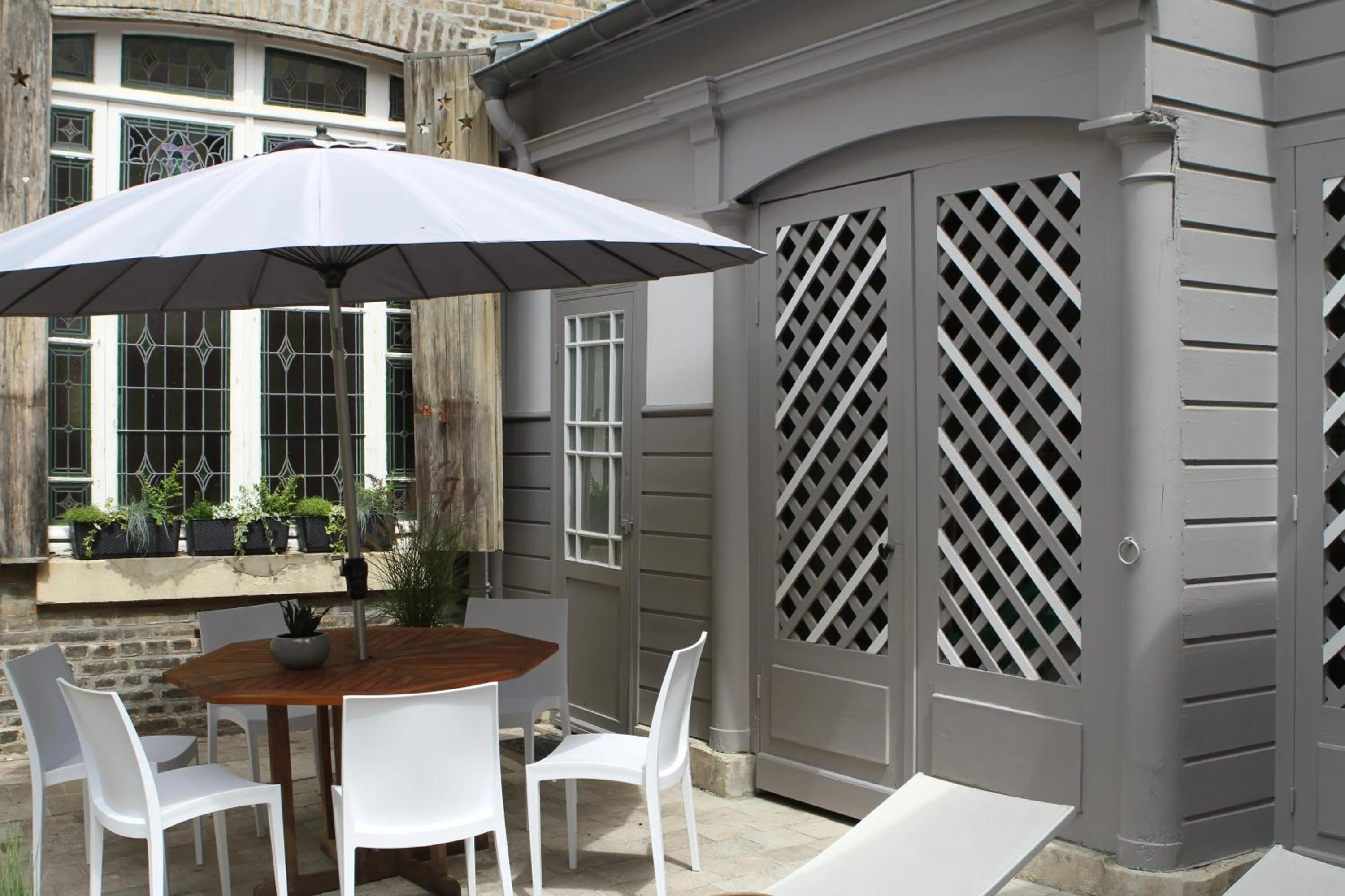 Balcony/Terrace in Une maison en ville Hypercentre - Spa