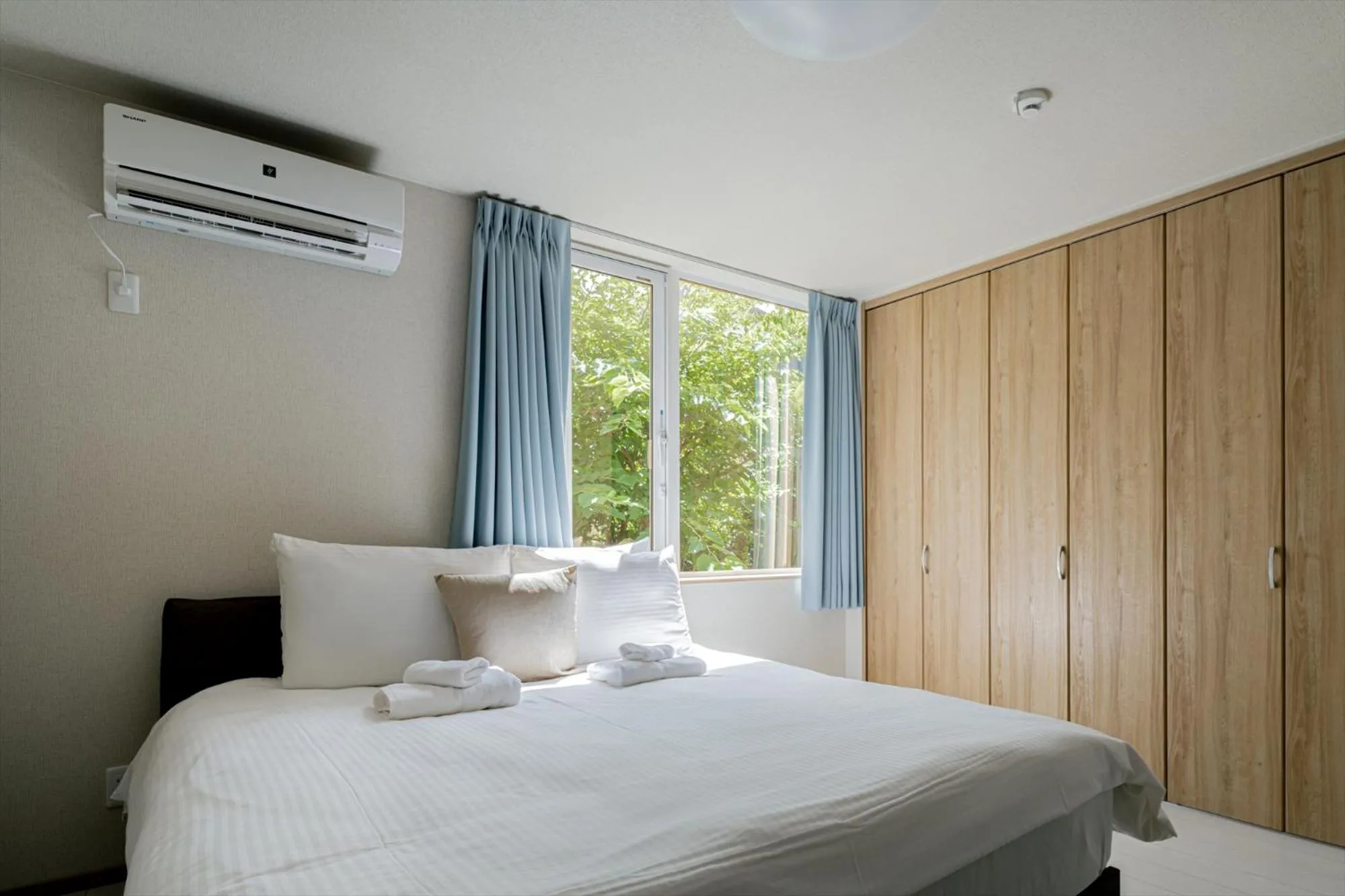 Bedroom, Bed in Bliss & Bless Furano