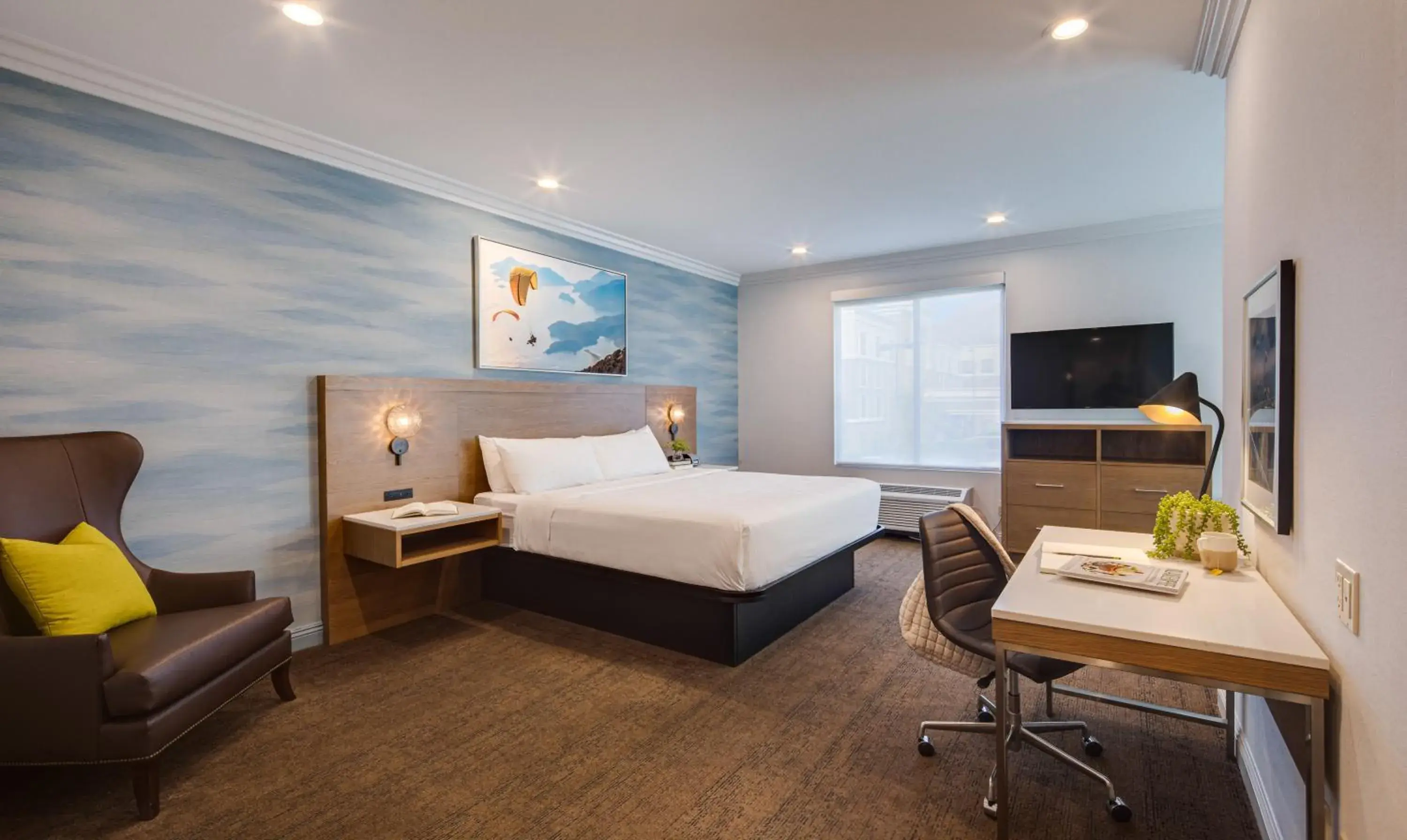 Bedroom, Bed in Ayres Hotel & Spa Moreno Valley/Riverside Bedroom, Bed in Ayres Hotel & Spa Moreno Valley/Riverside