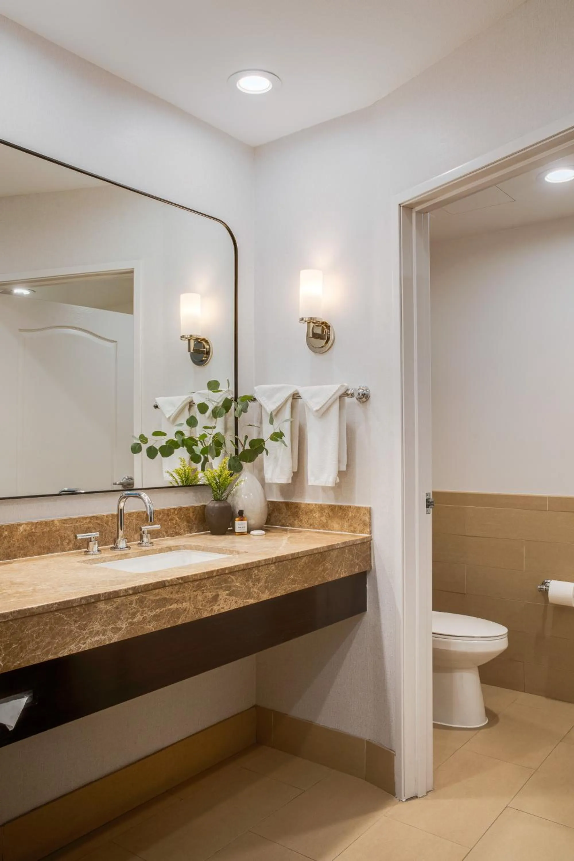 Bathroom in Ayres Hotel & Spa Moreno Valley/Riverside