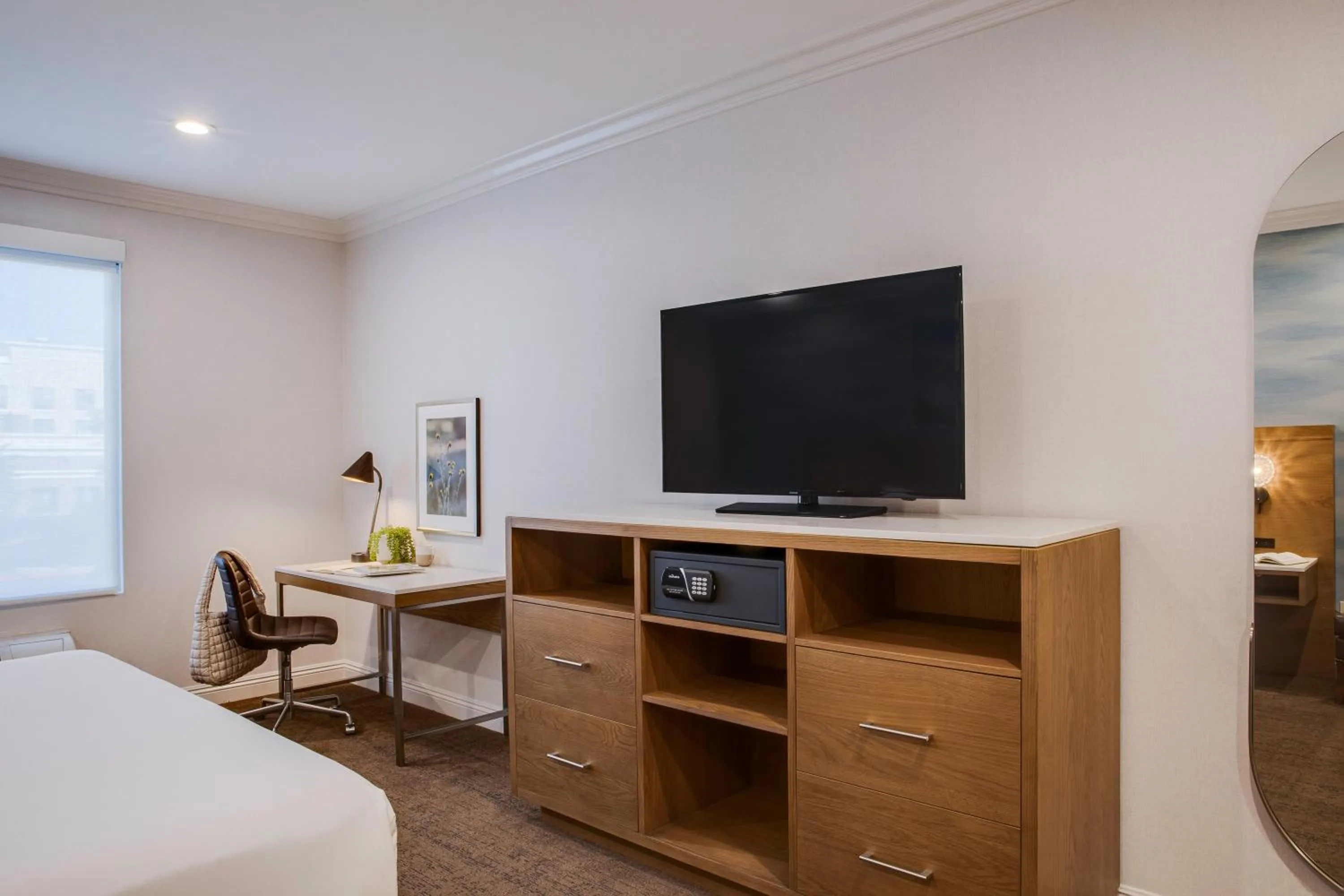 acessibility, Bed in Ayres Hotel & Spa Moreno Valley/Riverside