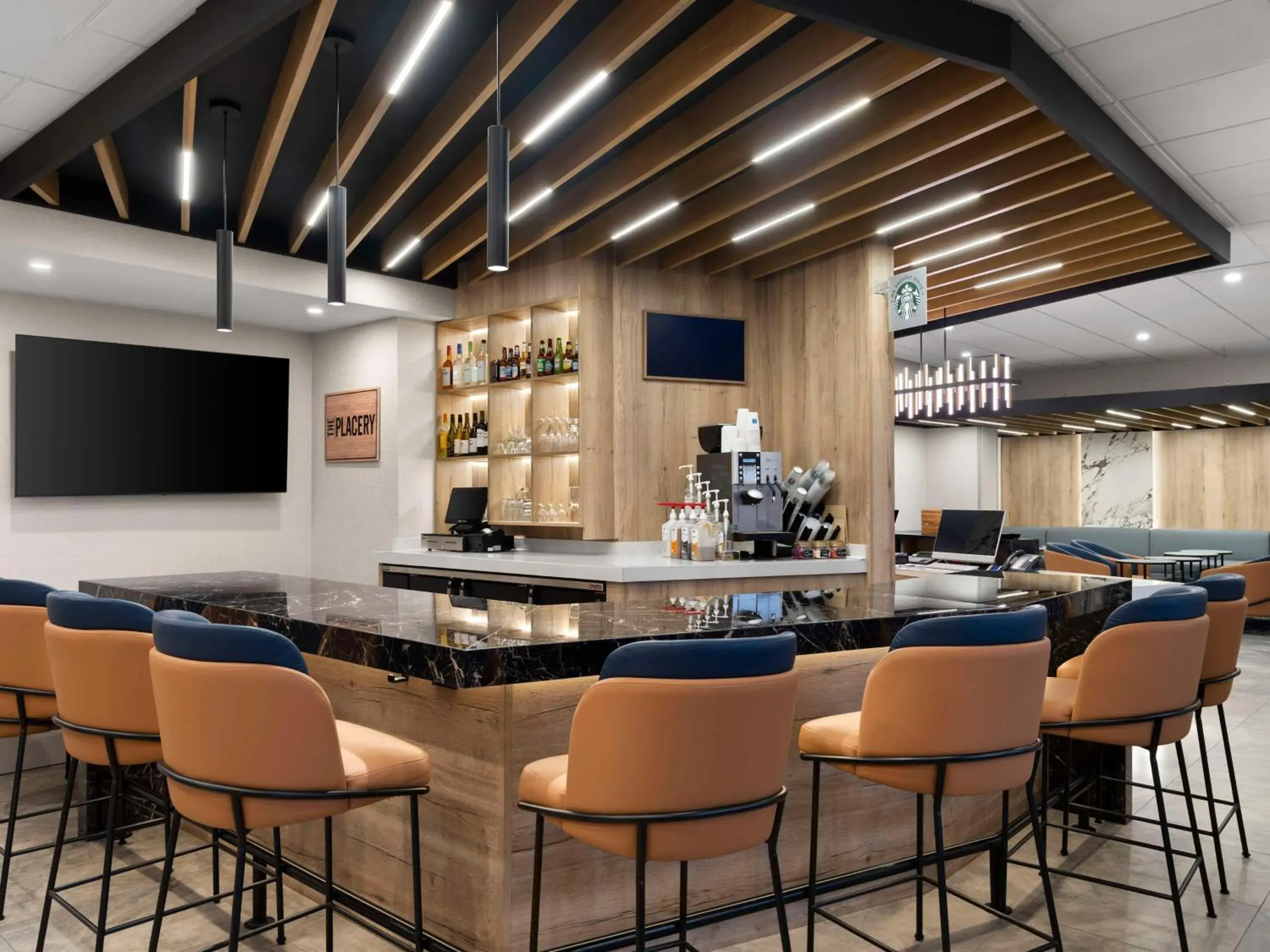 Lounge or bar in Hyatt Place Kansas City/Overland Park/Metcalf Lounge or bar in Hyatt Place Kansas City/Overland Park/Metcalf