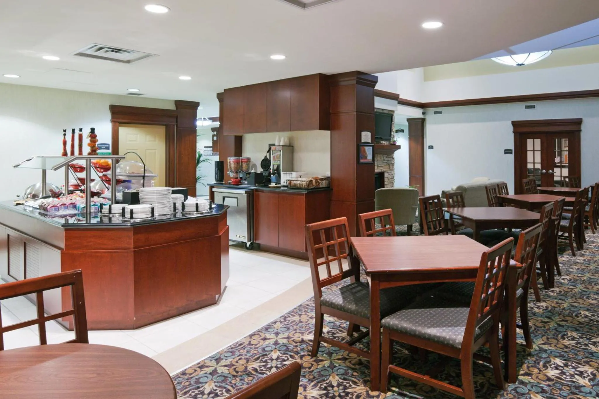 Restaurant/places to eat in Staybridge Suites Oakville Burlington by IHG