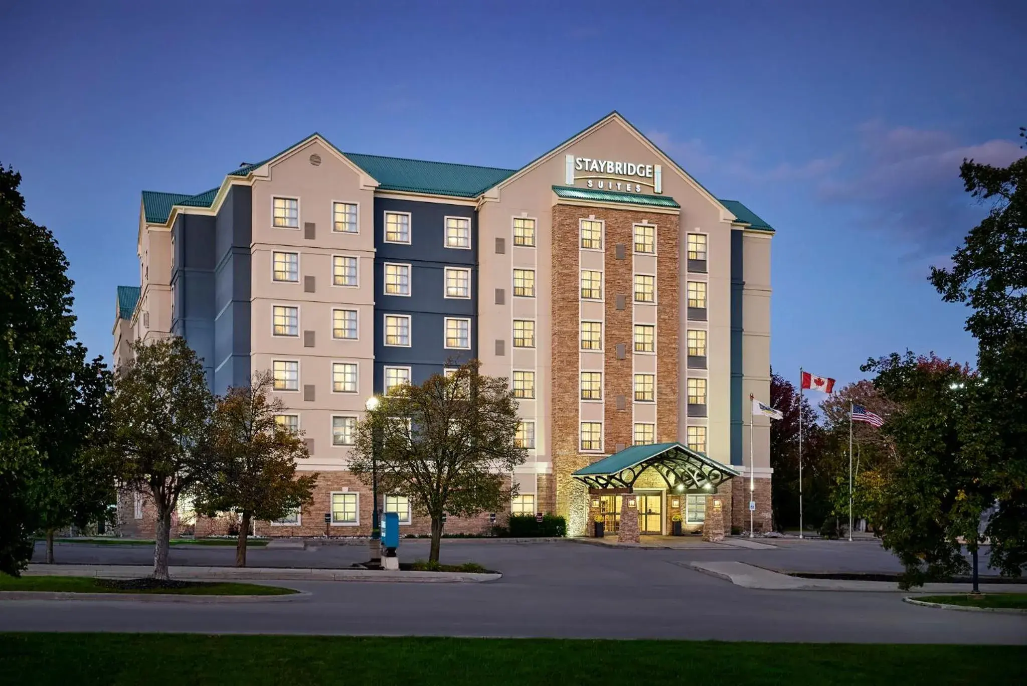 Property building in Staybridge Suites Oakville Burlington by IHG Property building in Staybridge Suites Oakville Burlington by IHG
