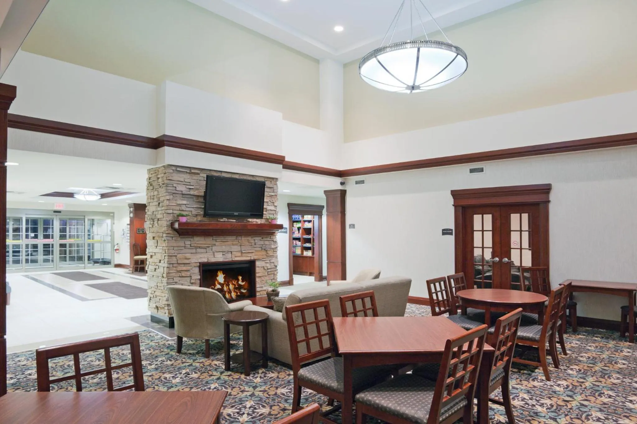 Restaurant/places to eat in Staybridge Suites Oakville Burlington by IHG