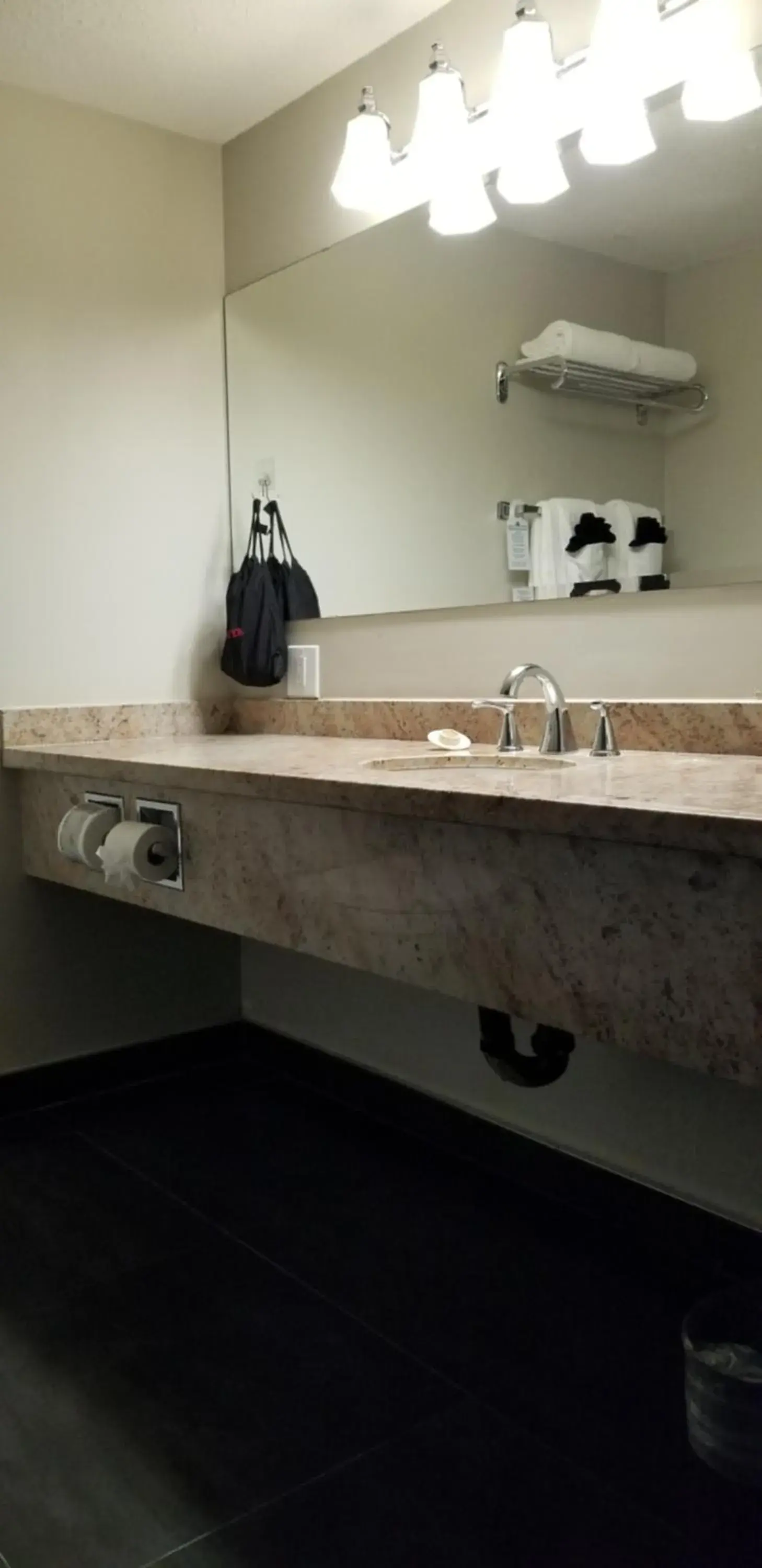 Bathroom in The Royal Anne Hotel Bathroom in The Royal Anne Hotel