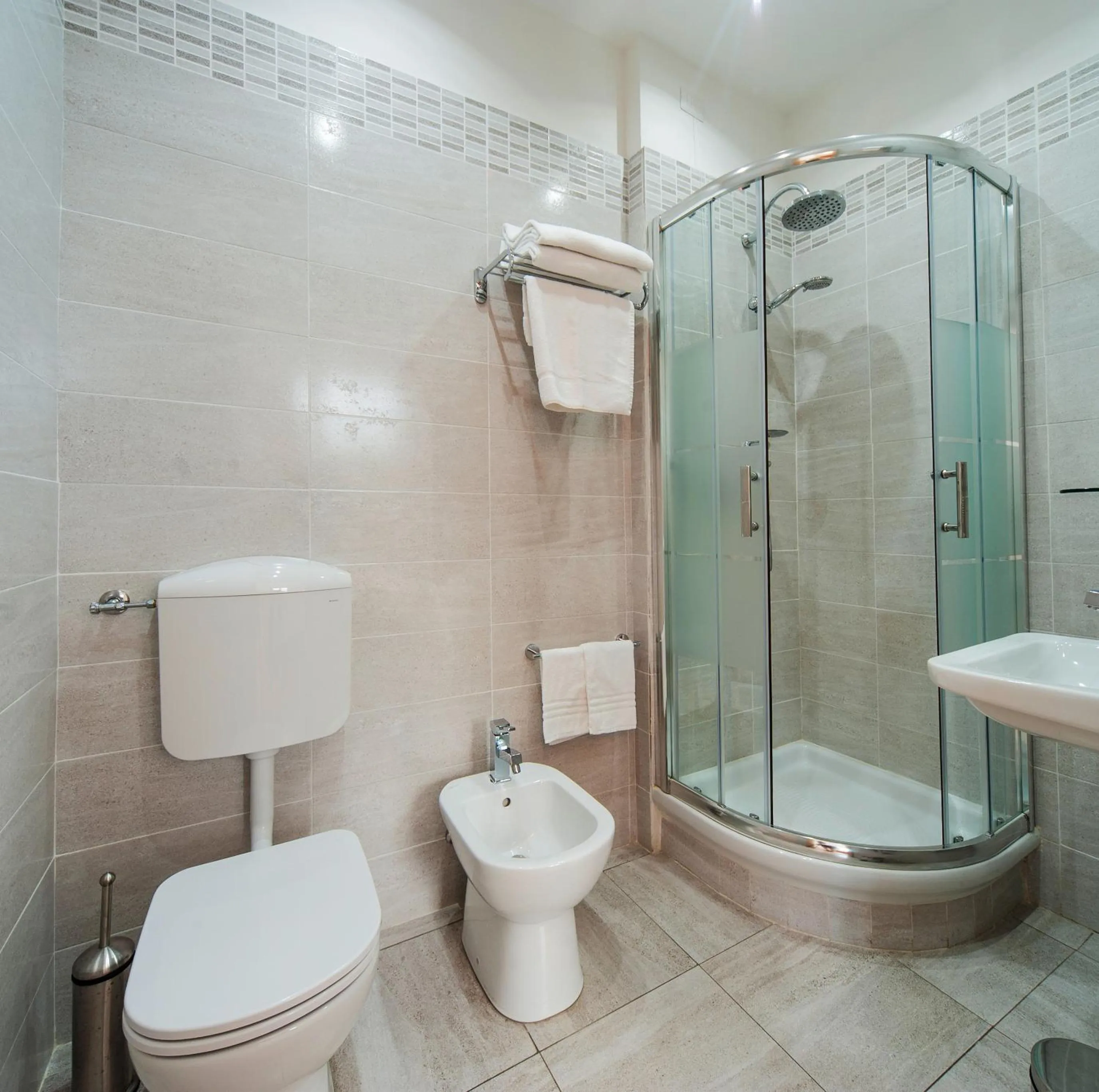 Shower in La Porta del Paradiso