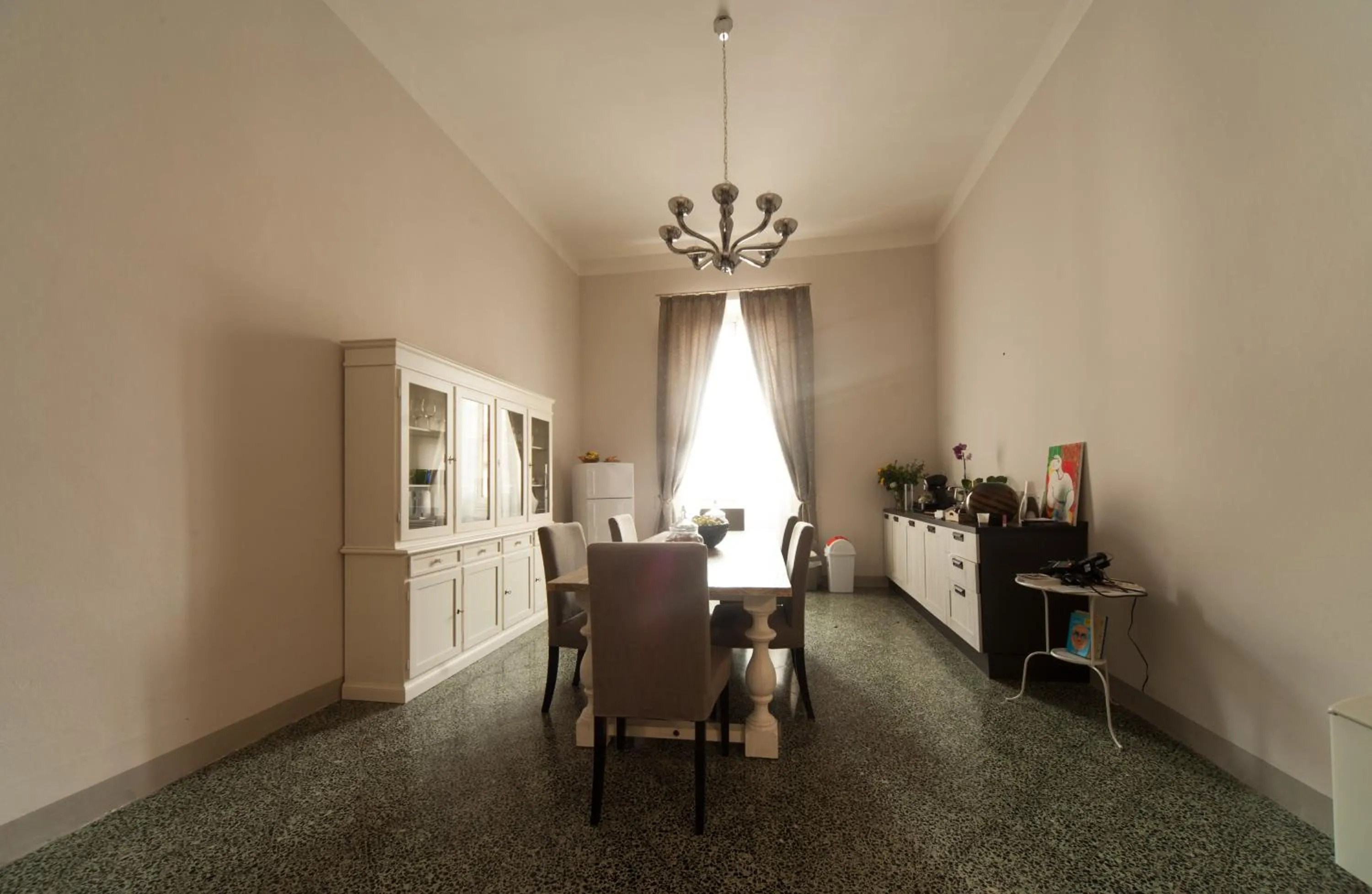 Communal lounge/ TV room in La Porta del Paradiso