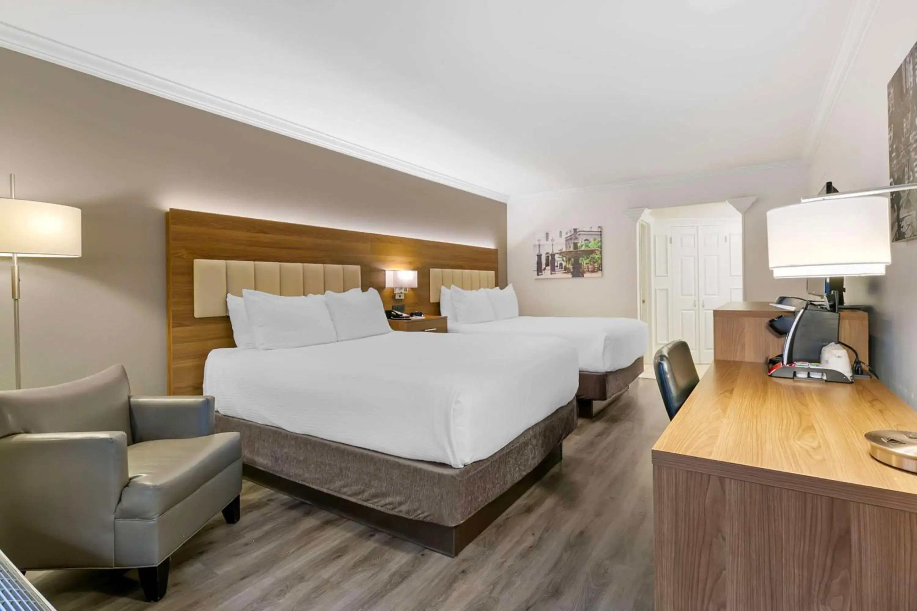 Bedroom, Bed in Best Western Plus Westbank Bedroom, Bed in Best Western Plus Westbank