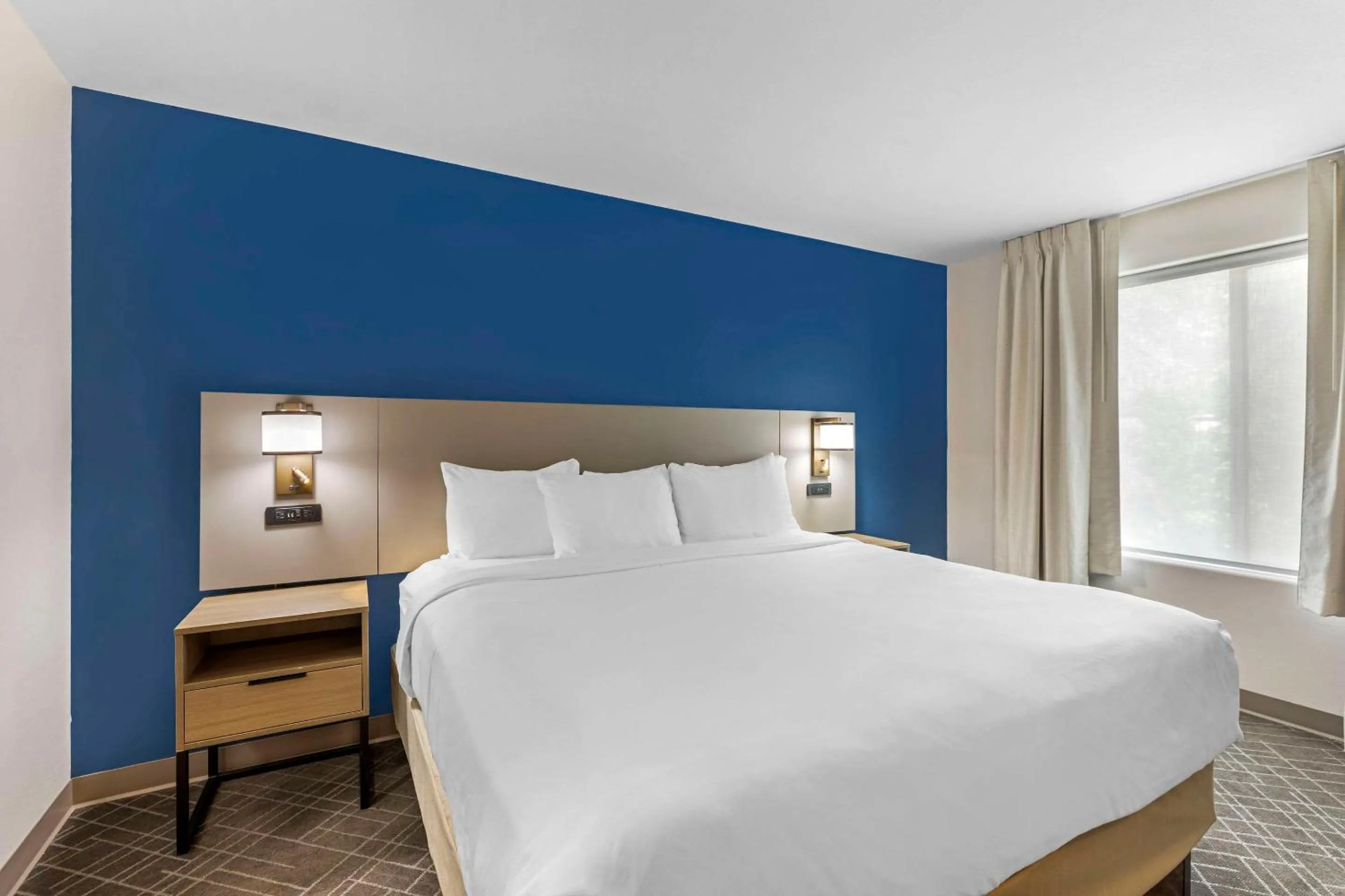 Bedroom, Bed in Comfort Inn & Suites Glenwood Springs On The River