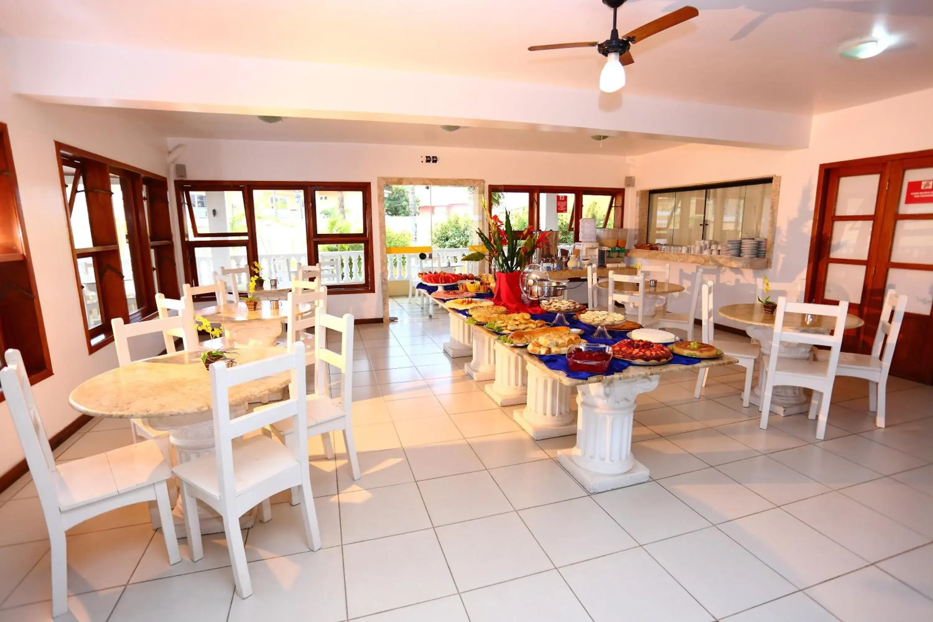 Restaurant/places to eat in Benko´s Praia Hotel Restaurant/places to eat in Benko´s Praia Hotel