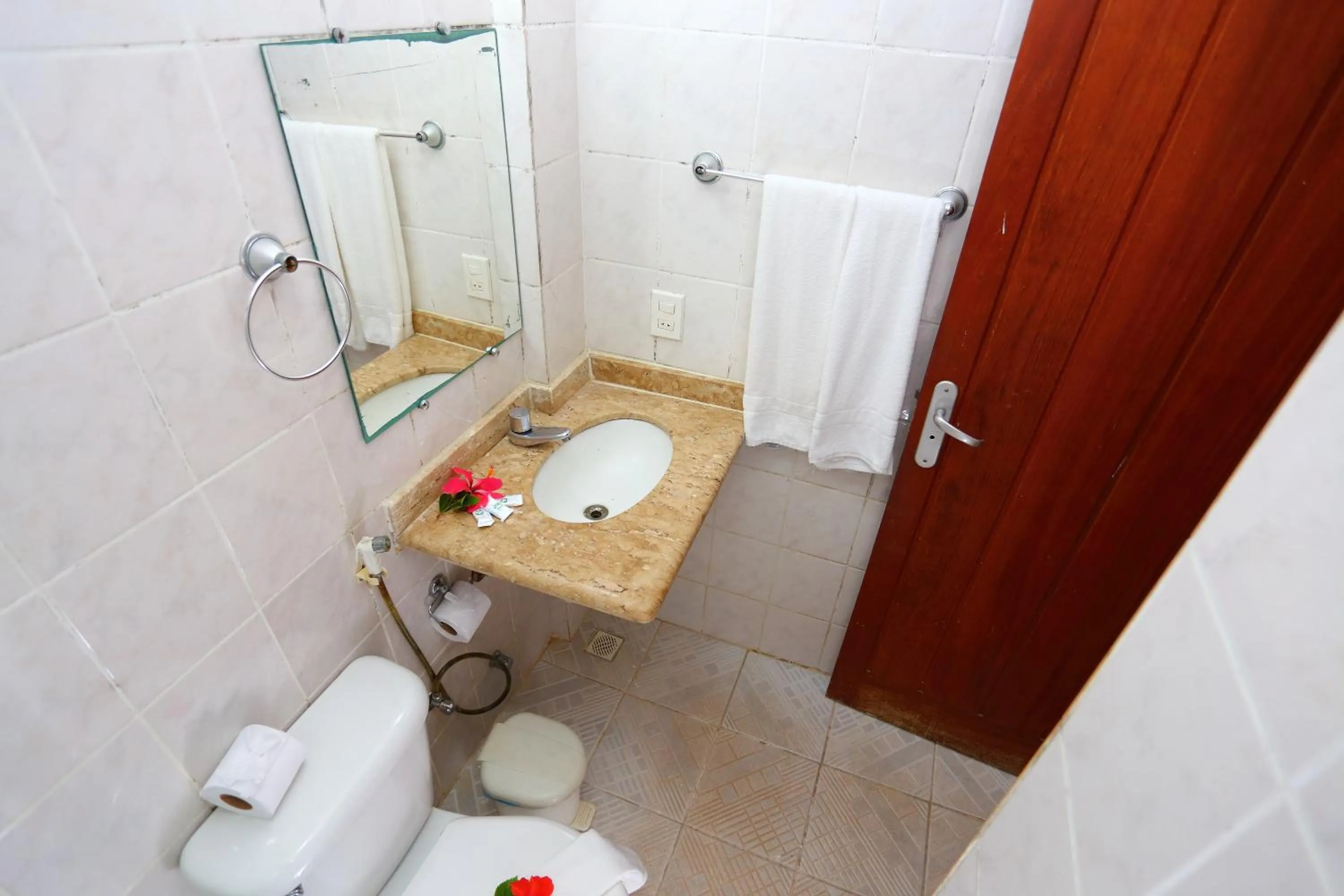 Bathroom in Benko´s Praia Hotel