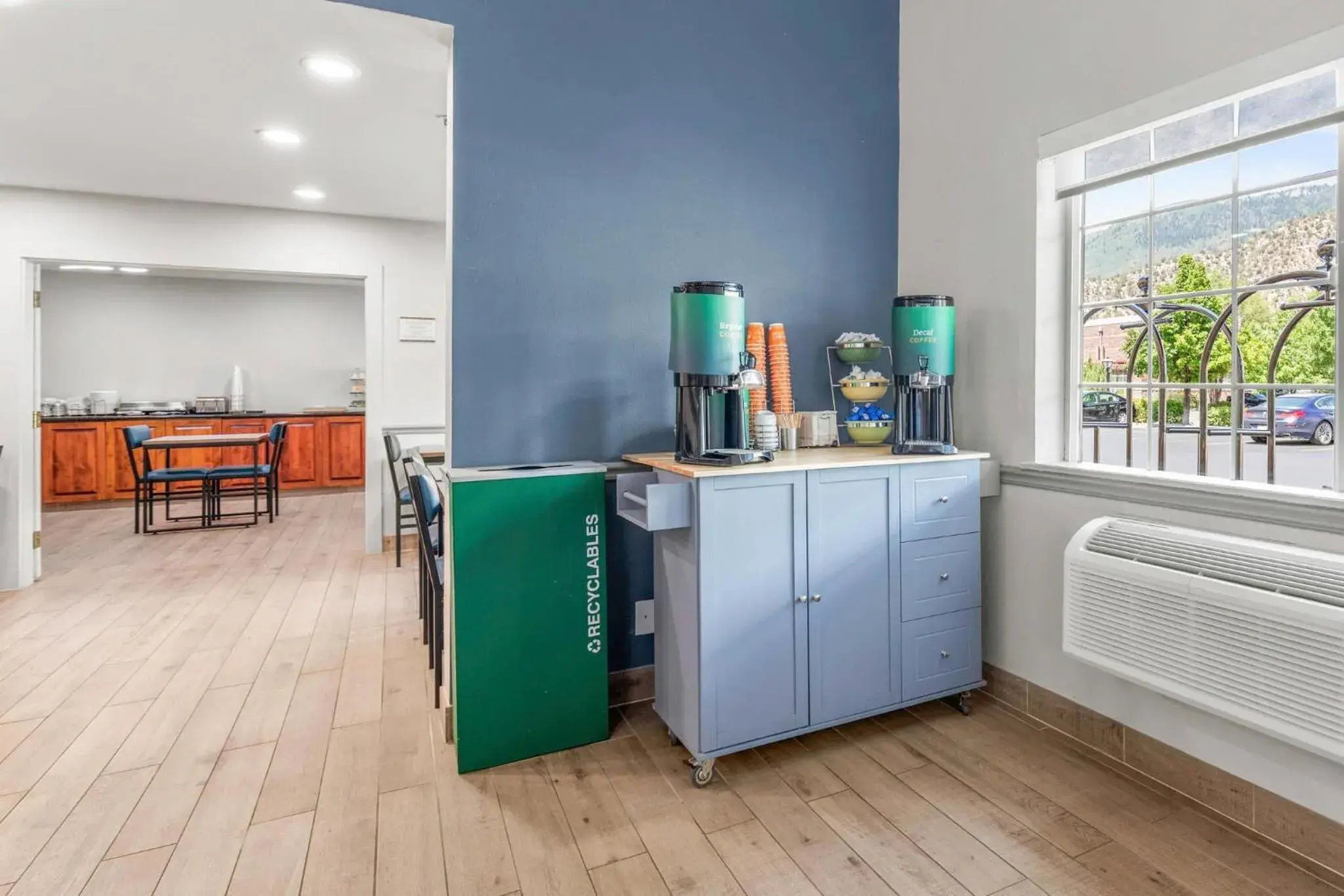 Breakfast in Quality Inn & Suites On The River Breakfast in Quality Inn & Suites On The River