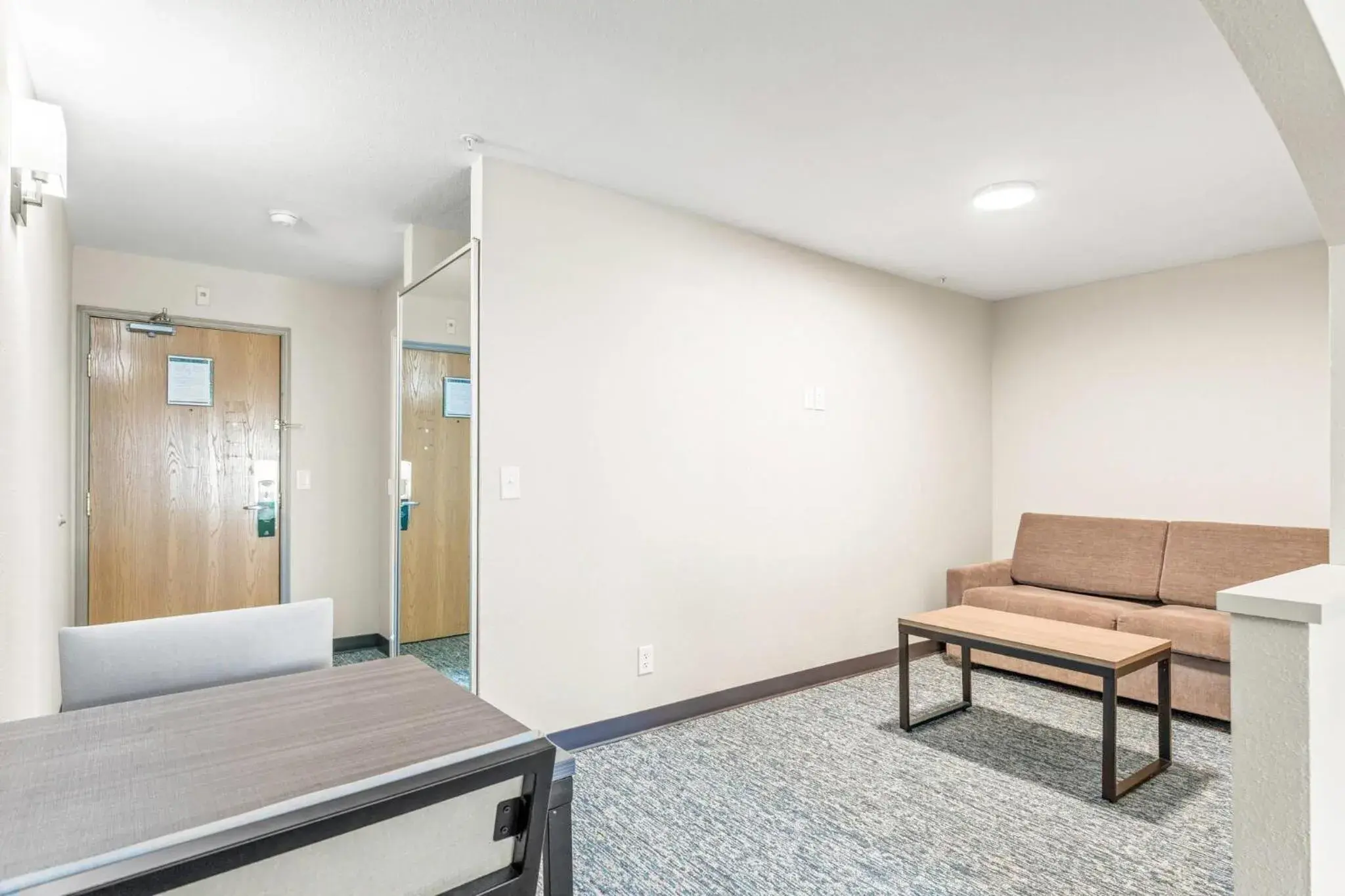 Bedroom in Quality Inn & Suites On The River Bedroom in Quality Inn & Suites On The River