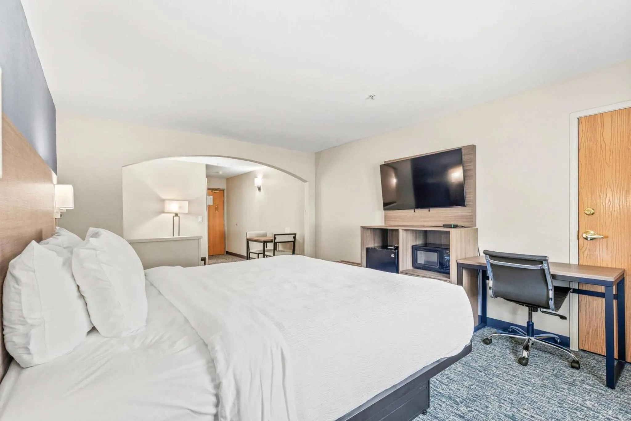 Bedroom, Bed in Quality Inn & Suites On The River