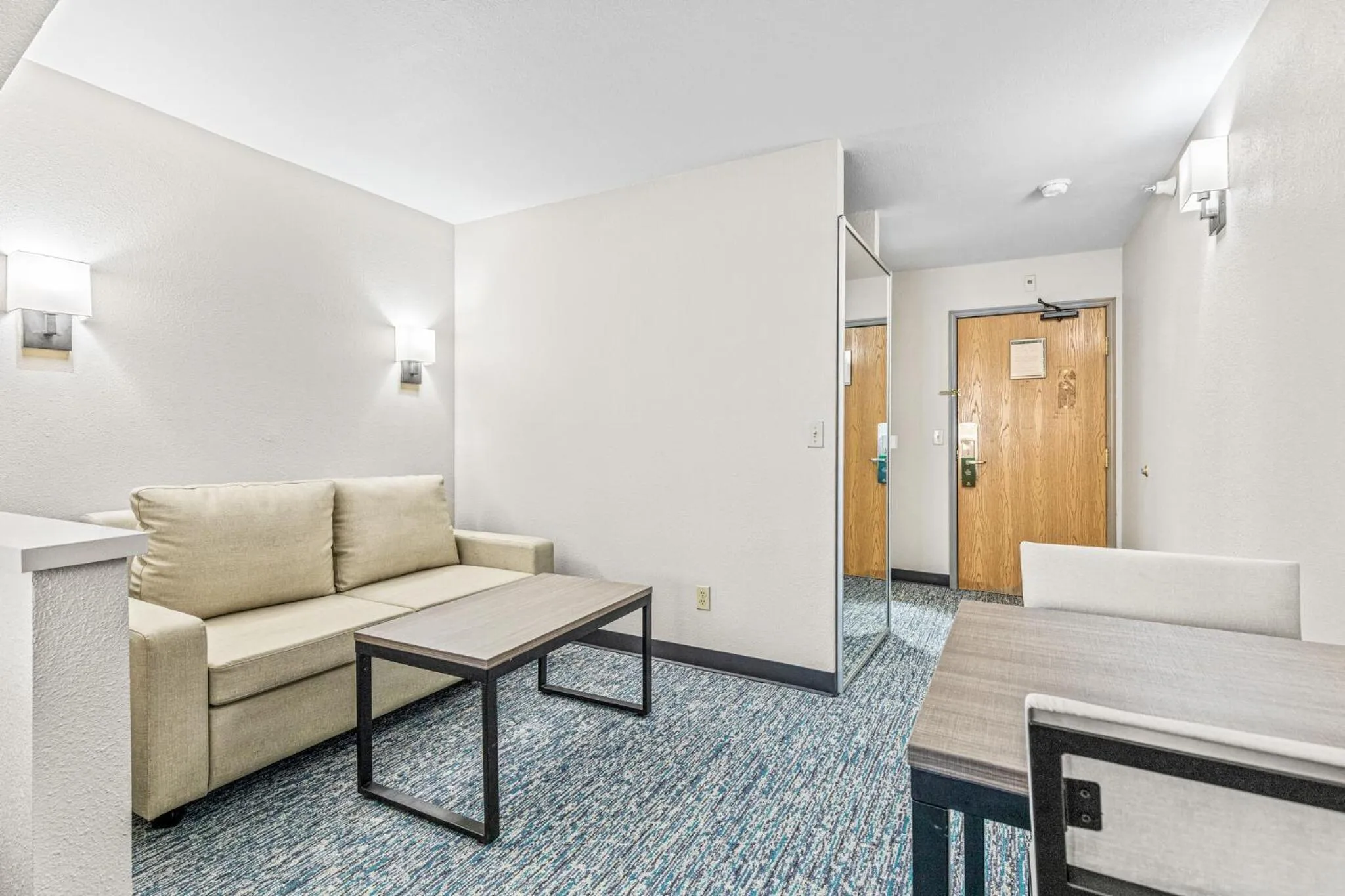 Living room in Quality Inn & Suites On The River