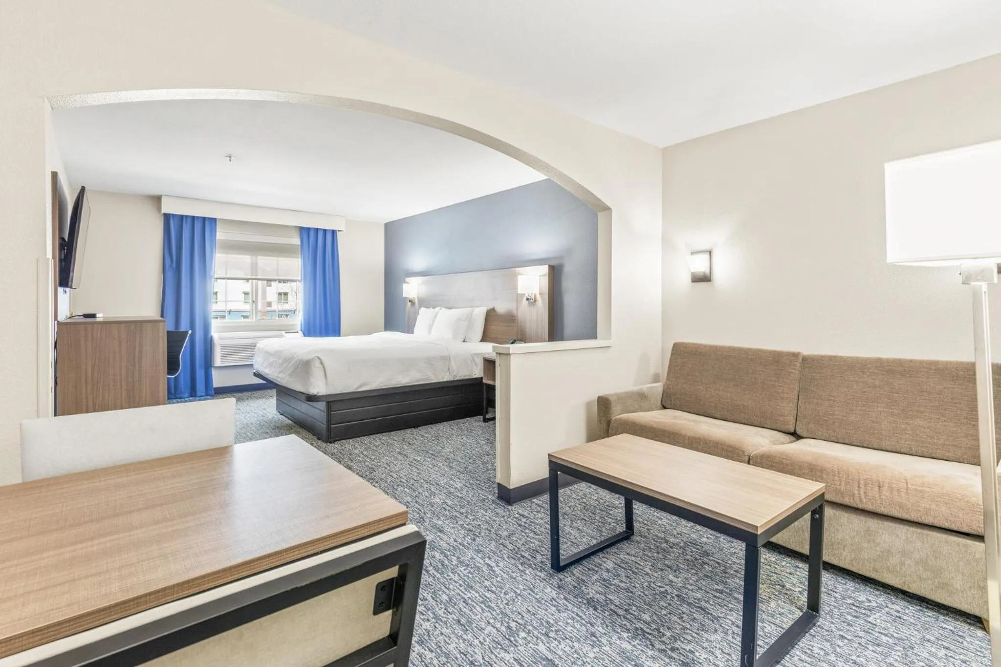 Bedroom, Bed in Quality Inn & Suites On The River