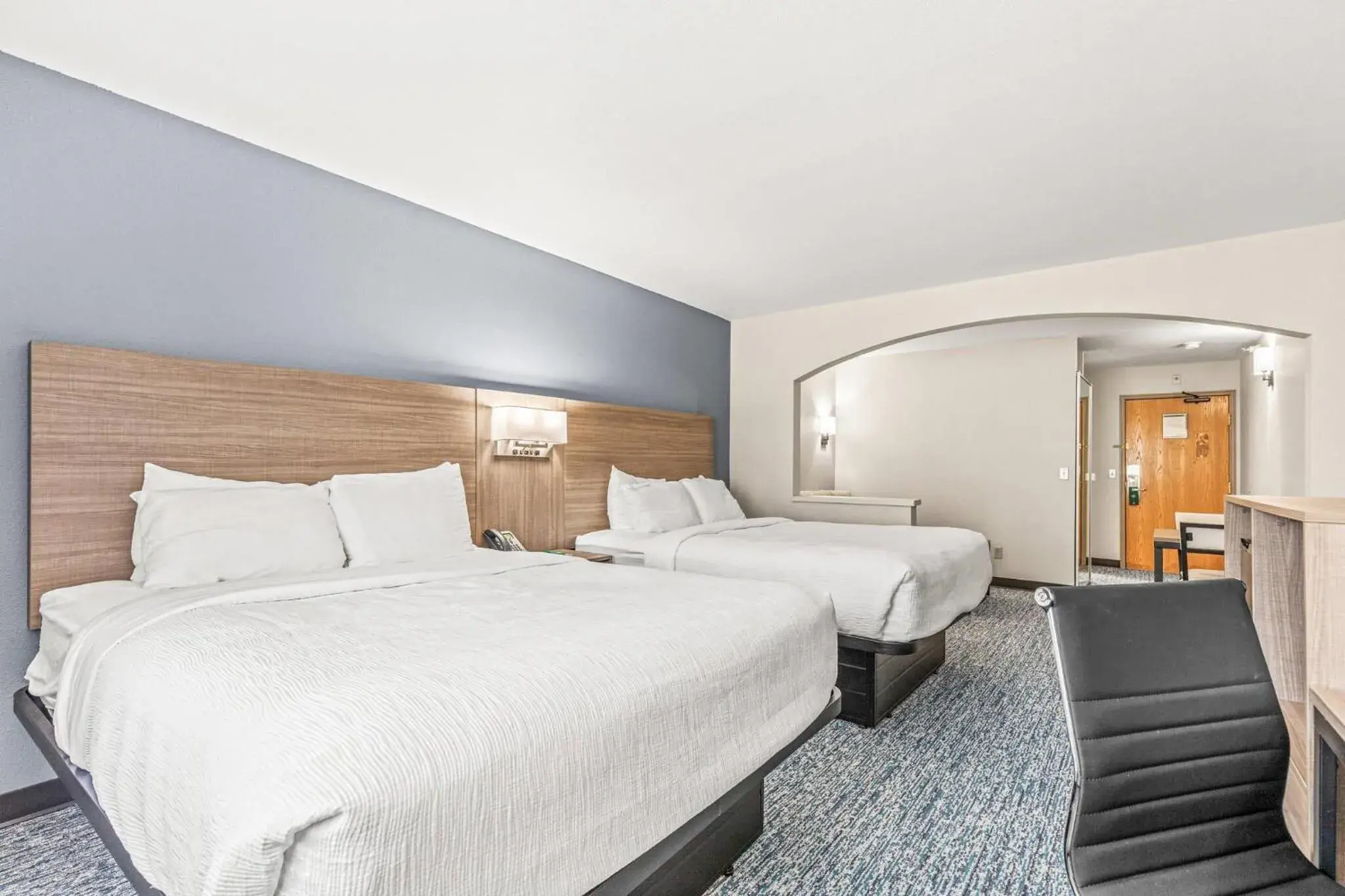 Bedroom, Bed in Quality Inn & Suites On The River Bedroom, Bed in Quality Inn & Suites On The River