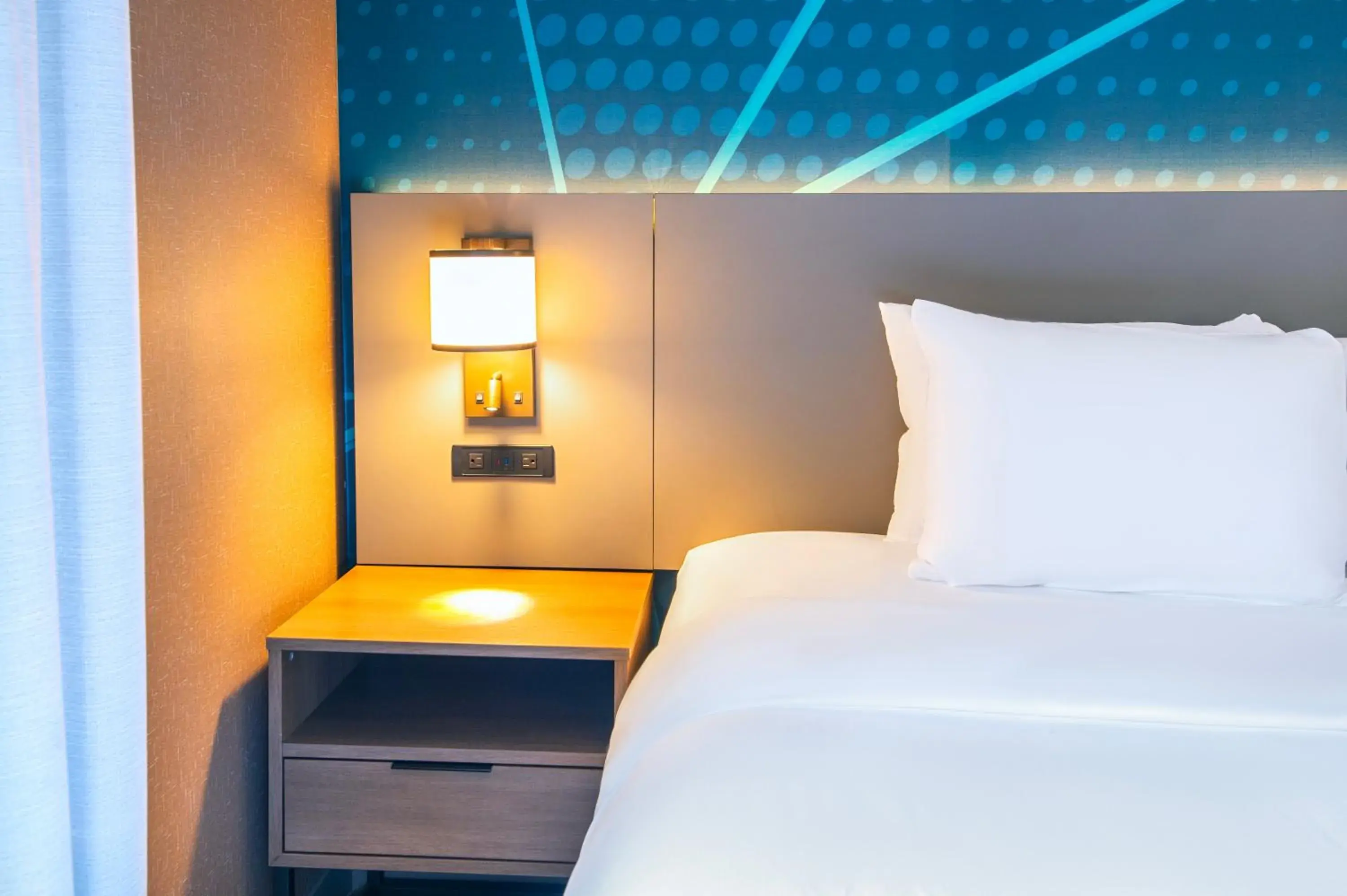 Bed in Quality Suites London Bed in Quality Suites London