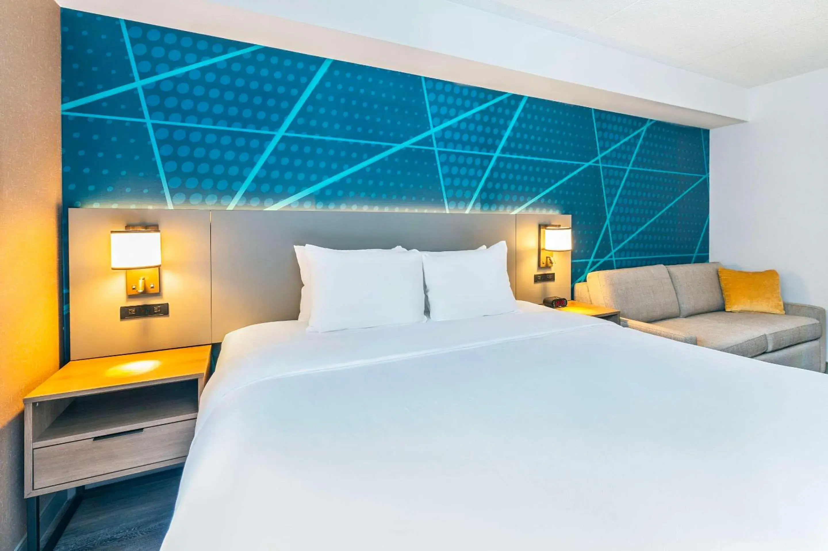 Bedroom, Bed in Quality Suites London Bedroom, Bed in Quality Suites London