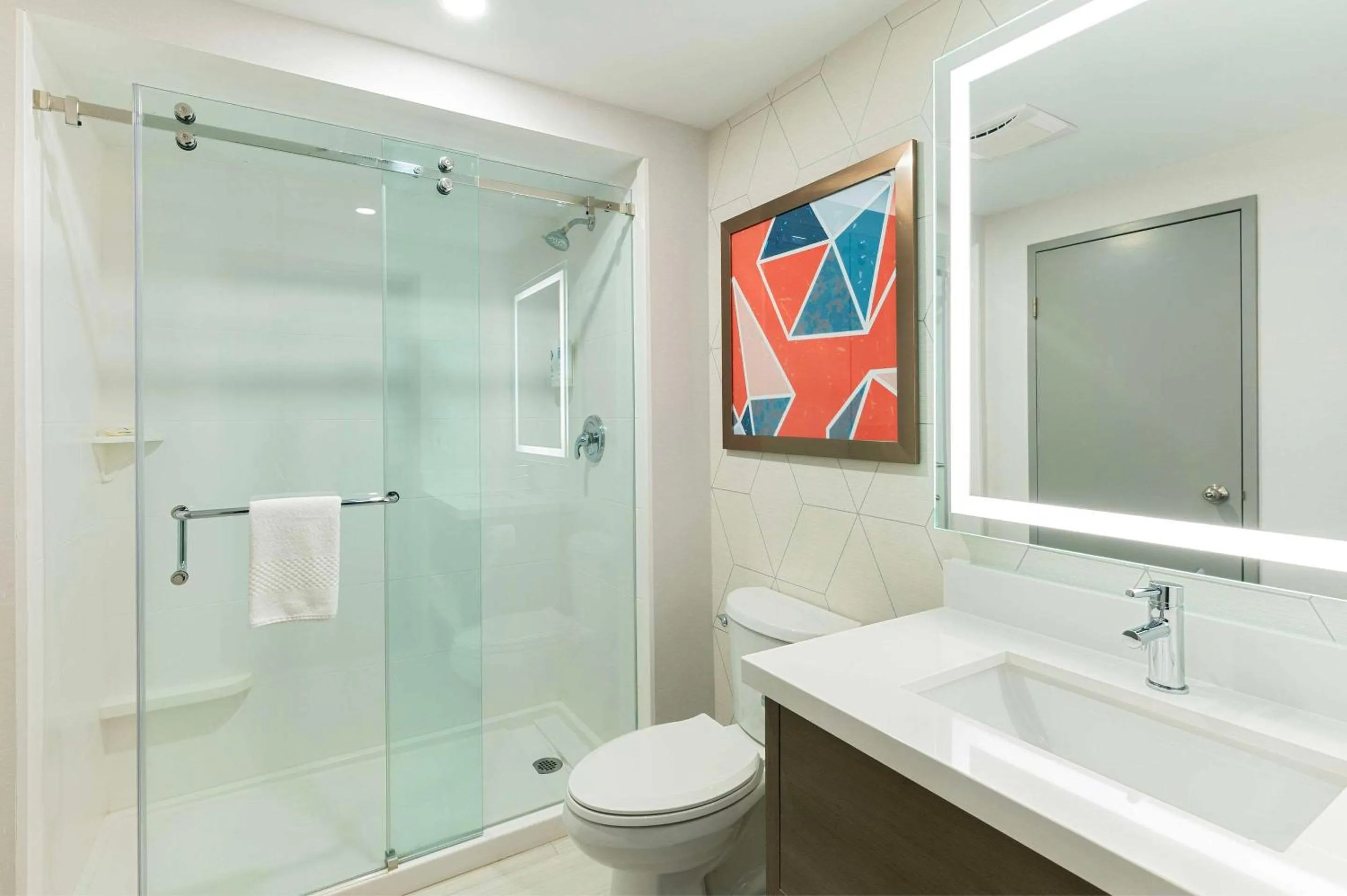 Bedroom in Quality Suites London