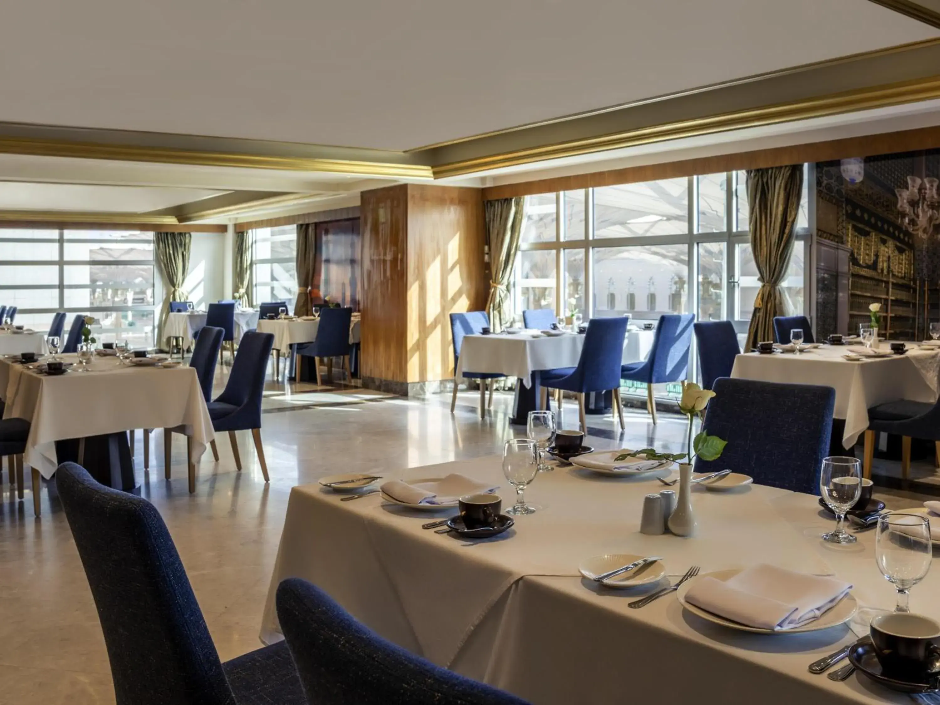 Restaurant/places to eat in Anwar Al Madinah Mövenpick Restaurant/places to eat in Anwar Al Madinah Mövenpick