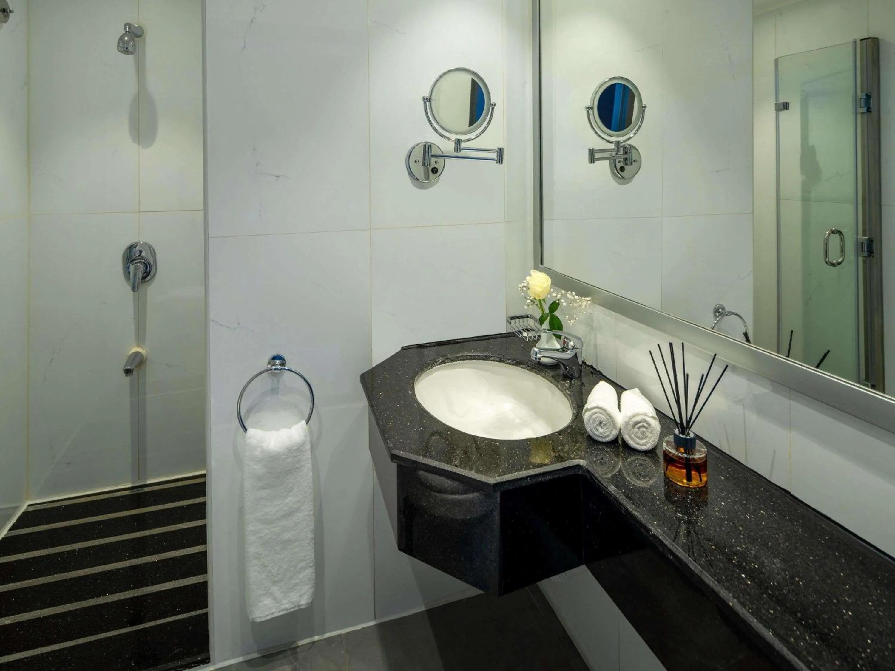 Bedroom in Anwar Al Madinah Mövenpick