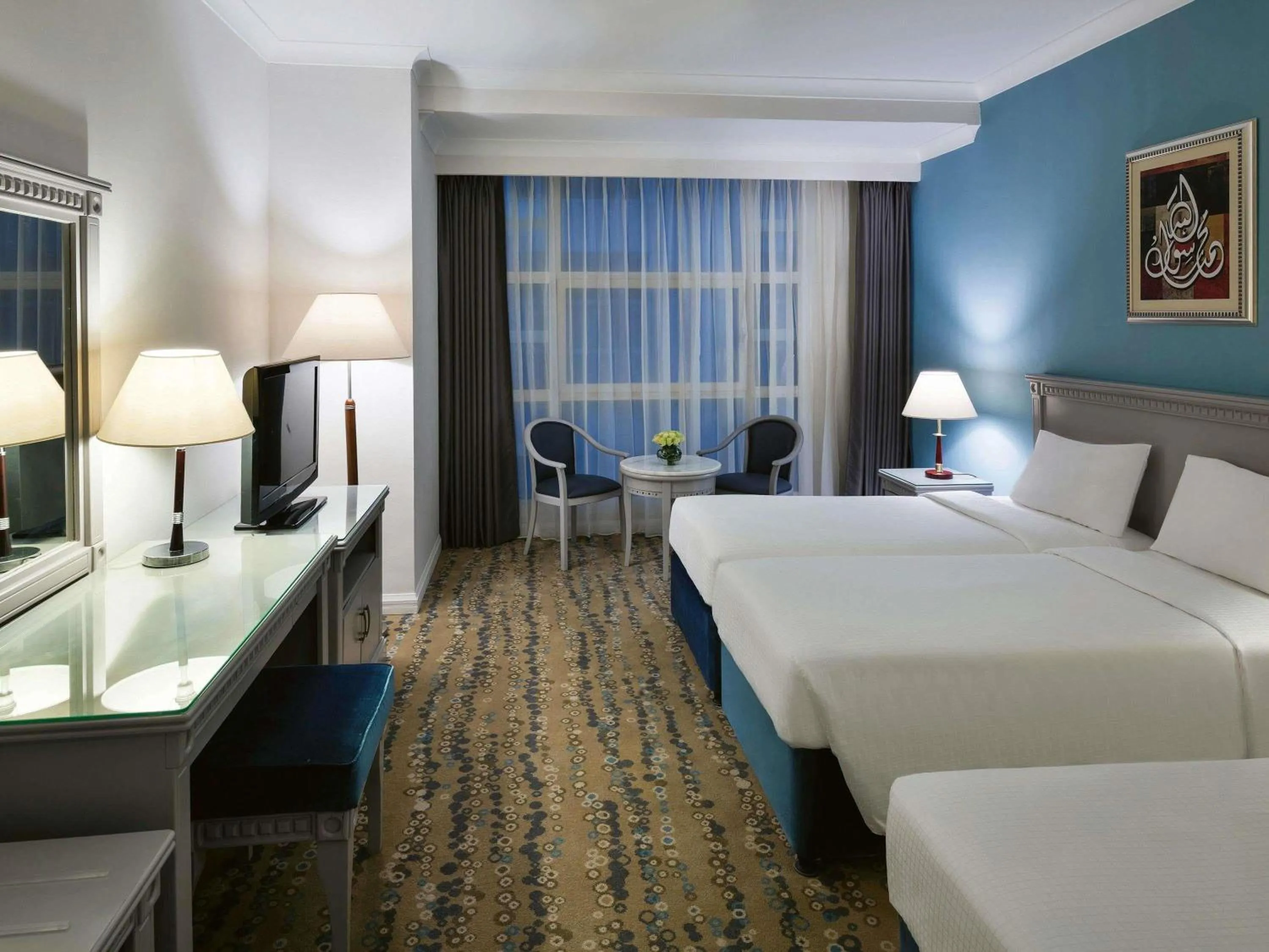 Bedroom, Bed in Anwar Al Madinah Mövenpick